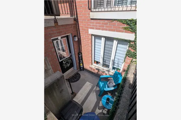 22 Laidlaw Street #1208