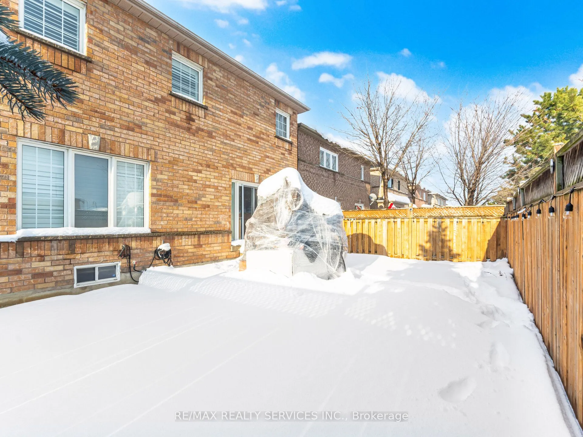 33 Sewells Lane