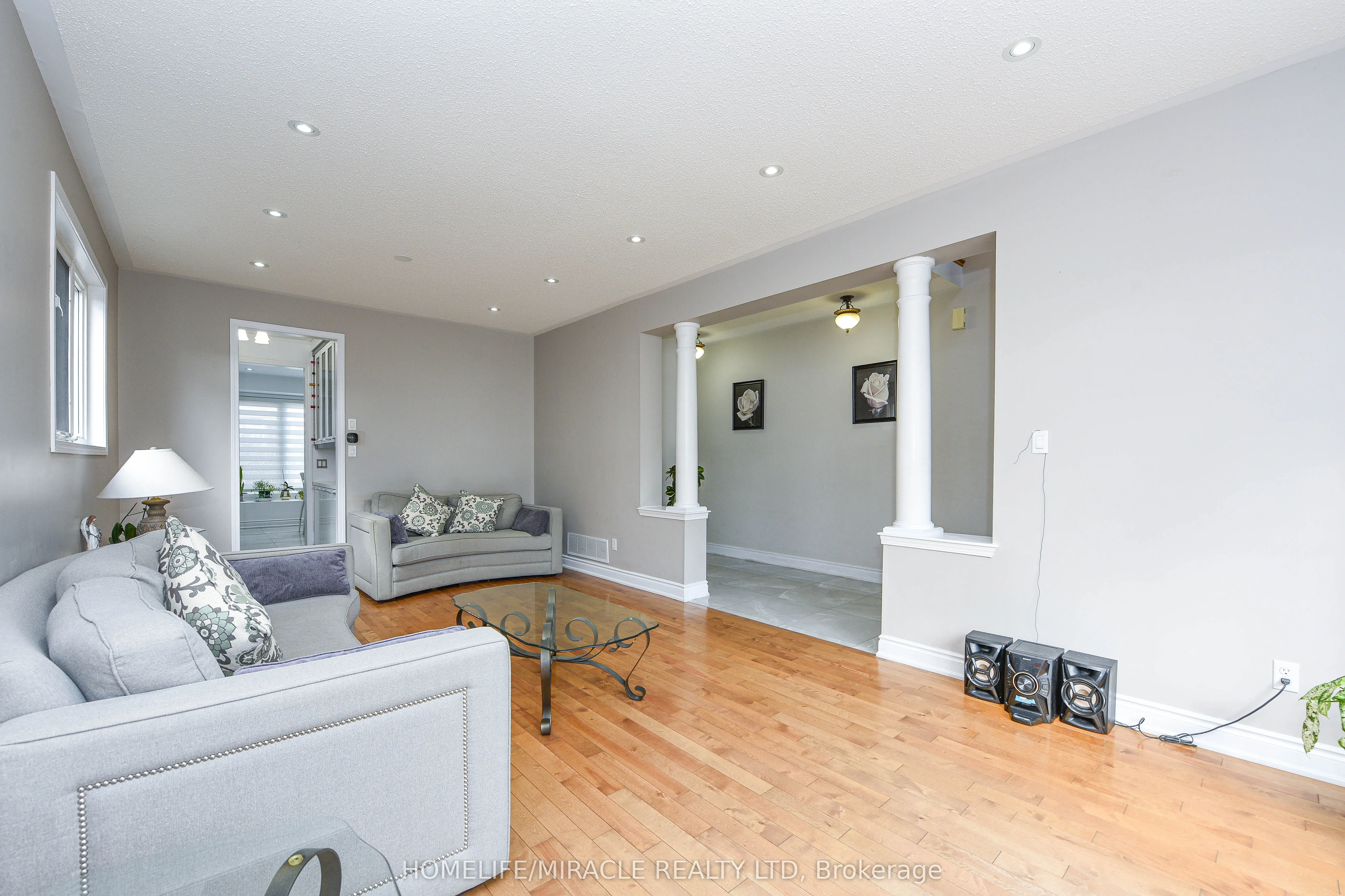 6 Mendoza Drive