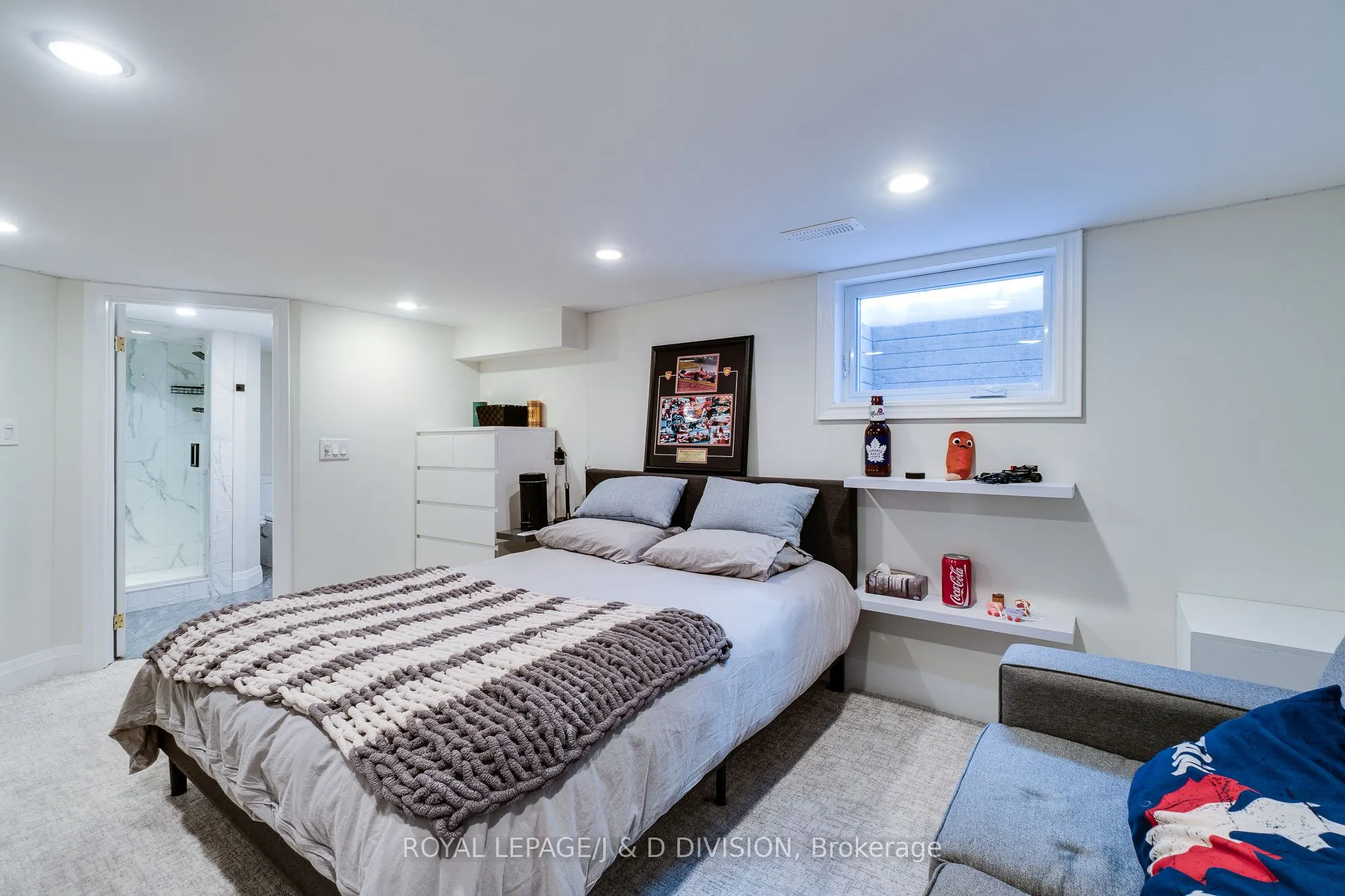 365 Lynn Place