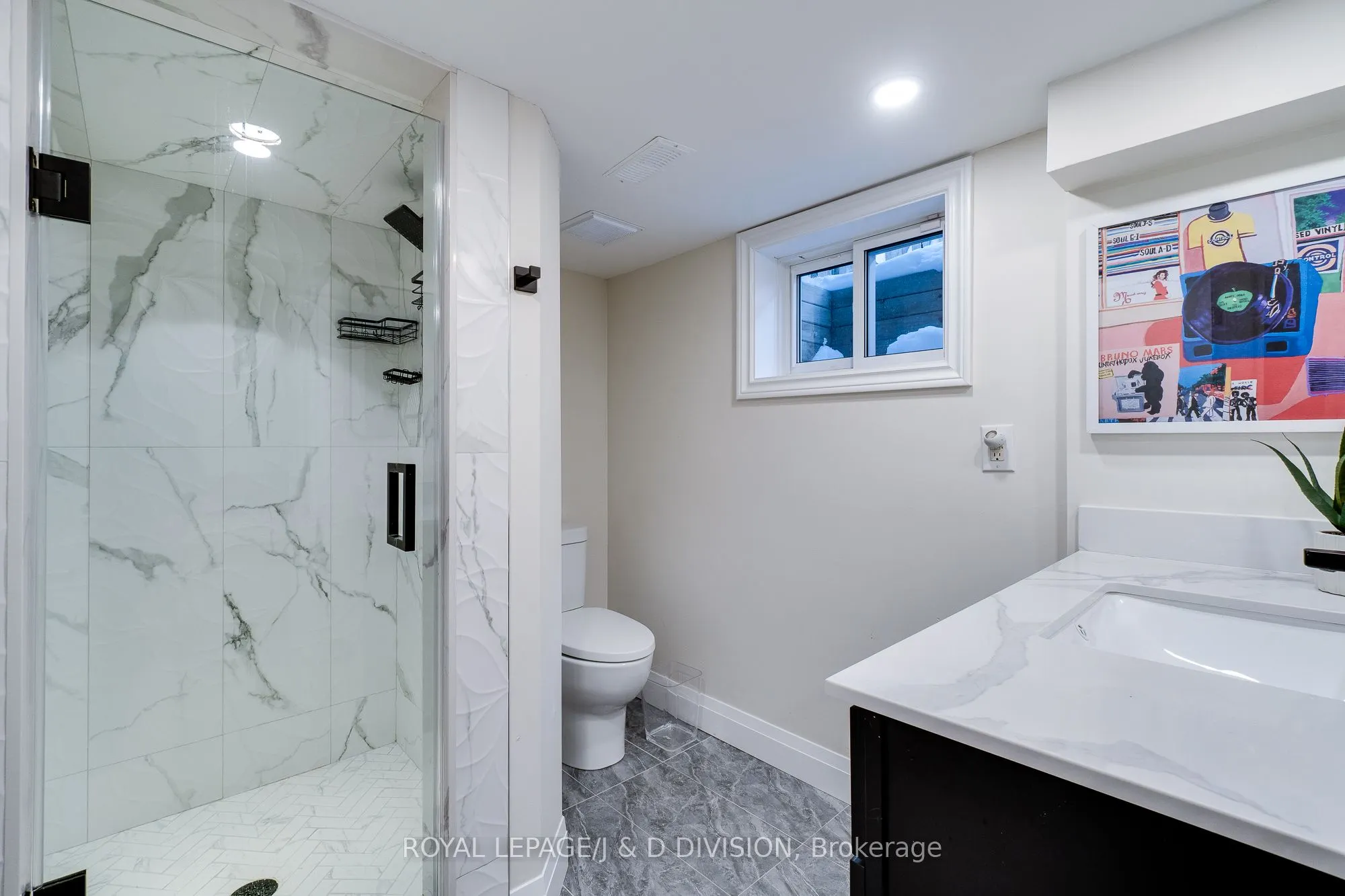 365 Lynn Place