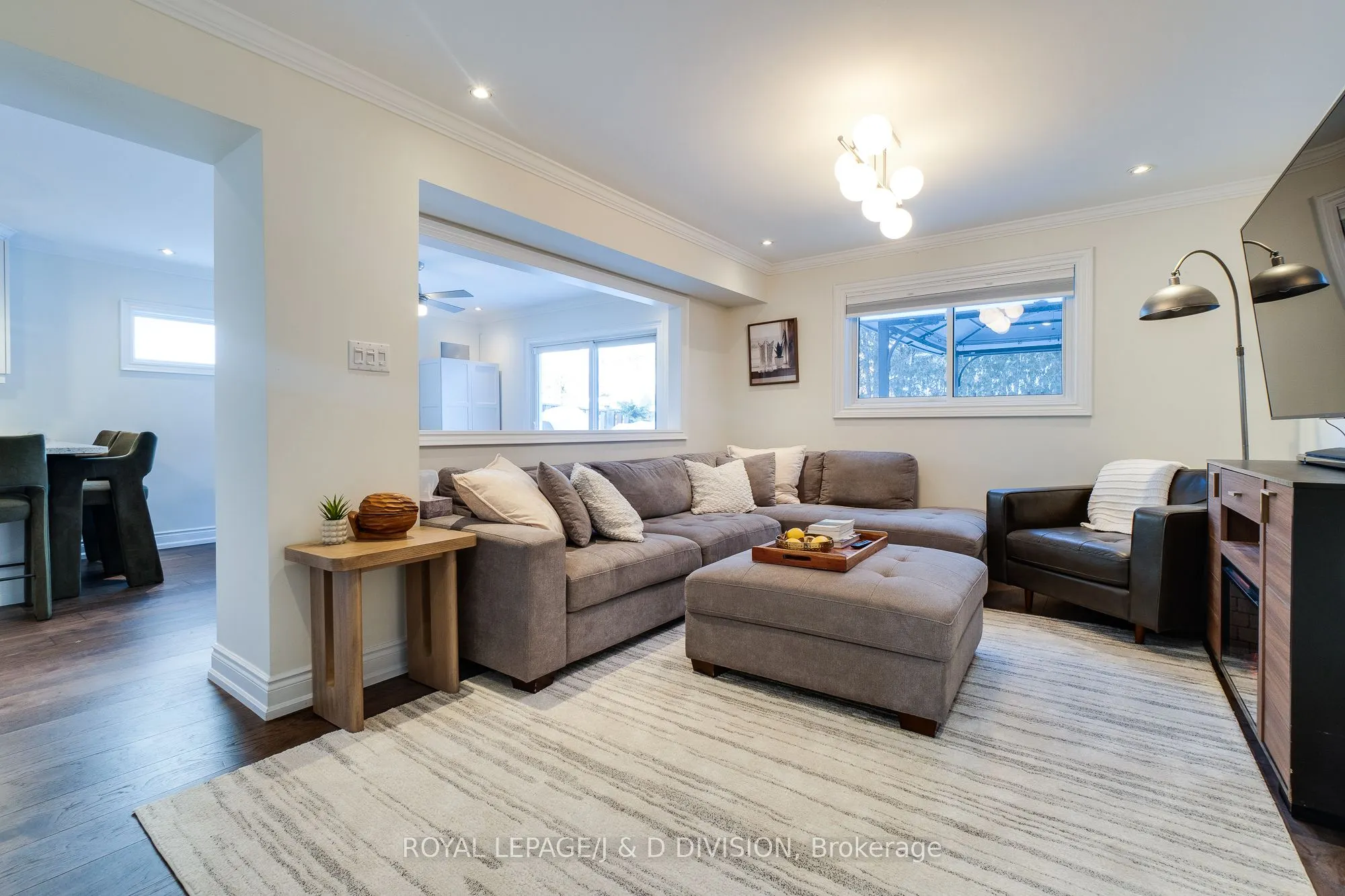 365 Lynn Place