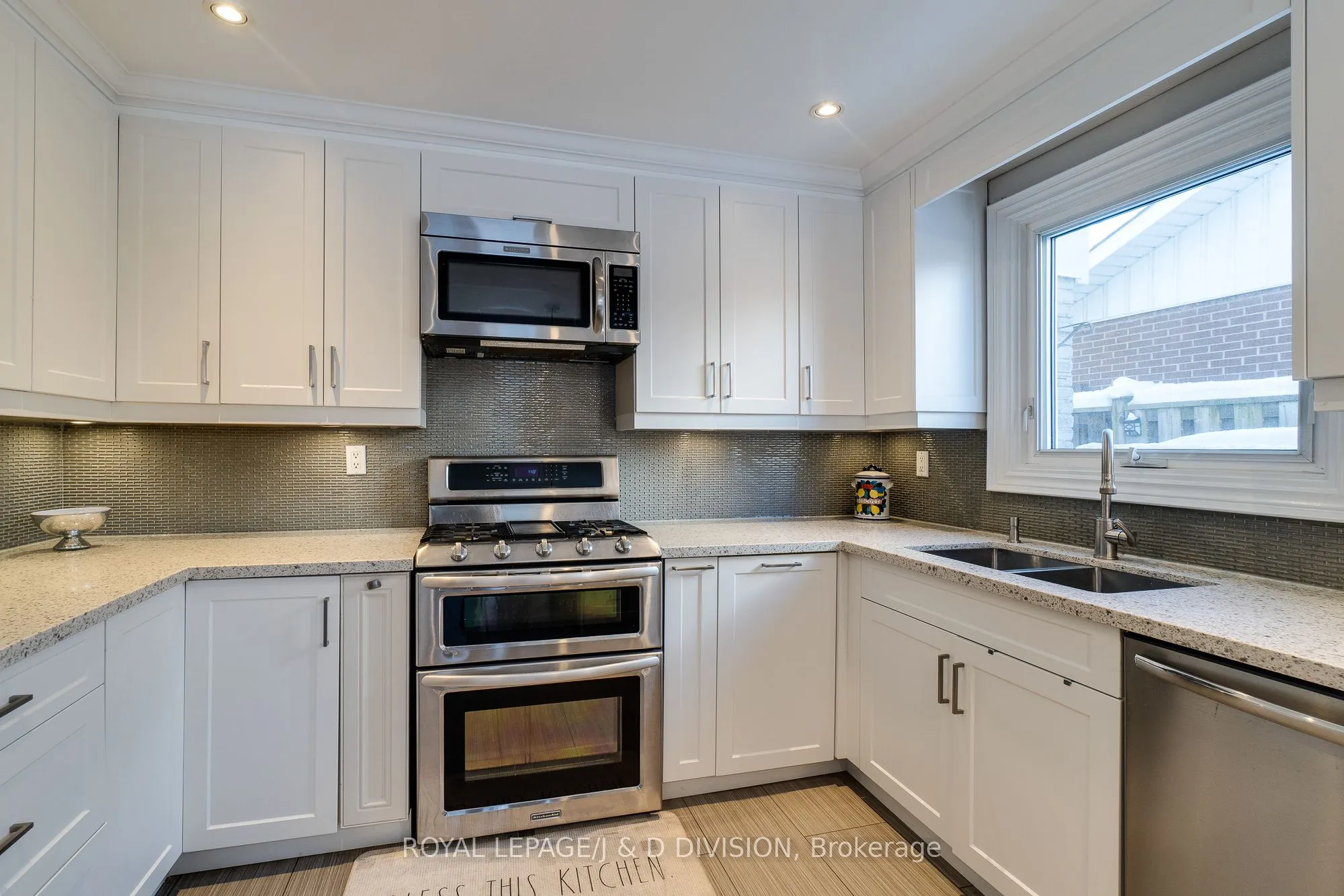 365 Lynn Place