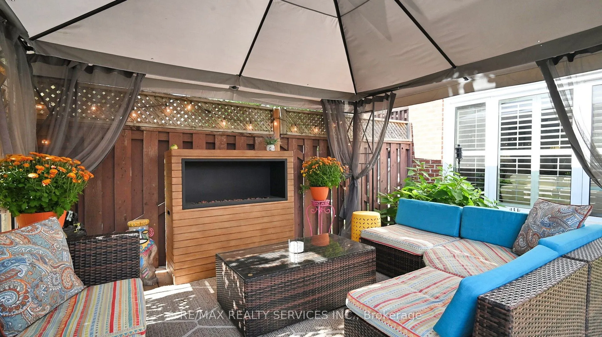 72 Carisbrooke Court #72