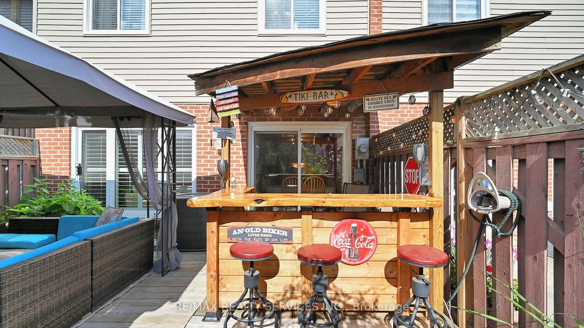72 Carisbrooke Court #72
