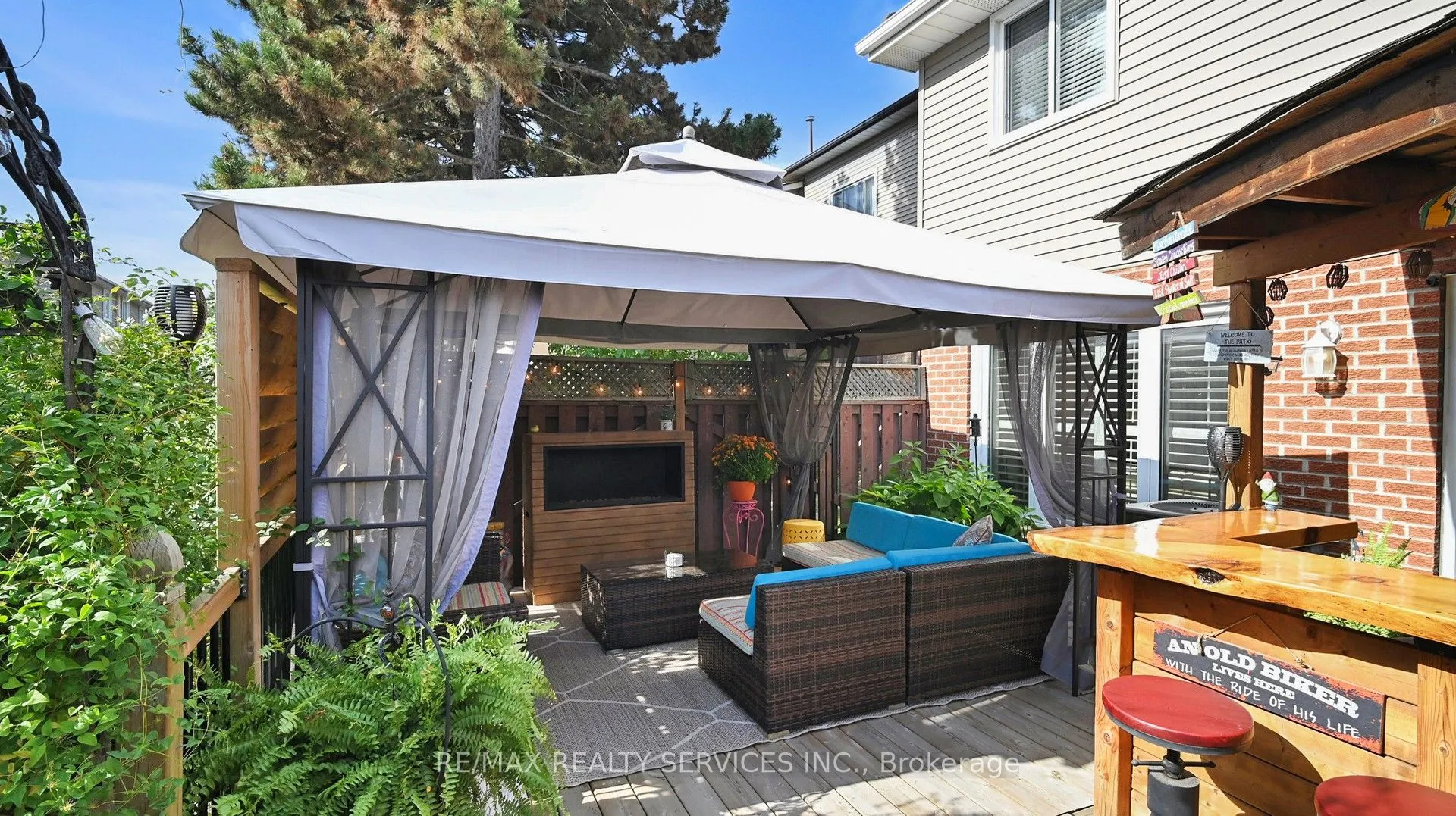 72 Carisbrooke Court #72