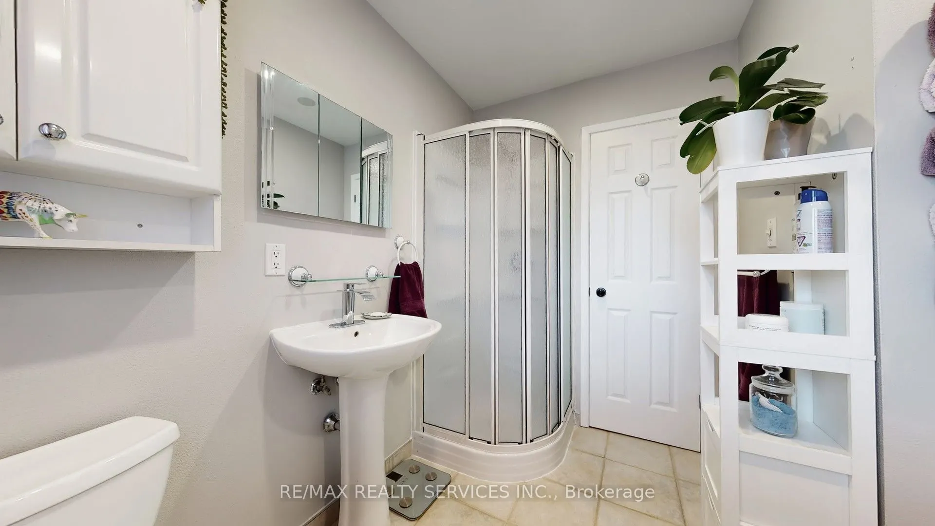 72 Carisbrooke Court #72