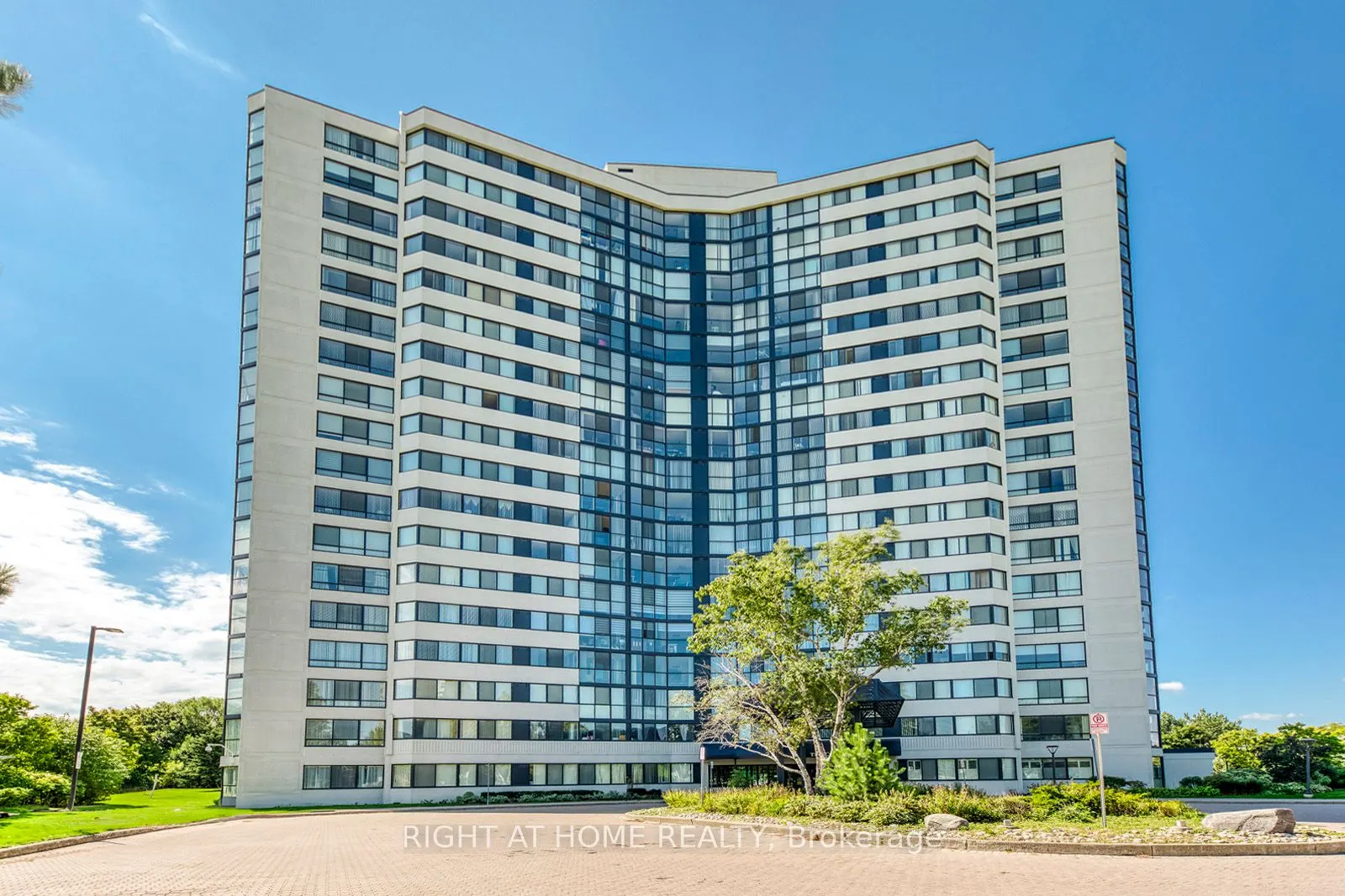 1360 Rathburn Road E #1603