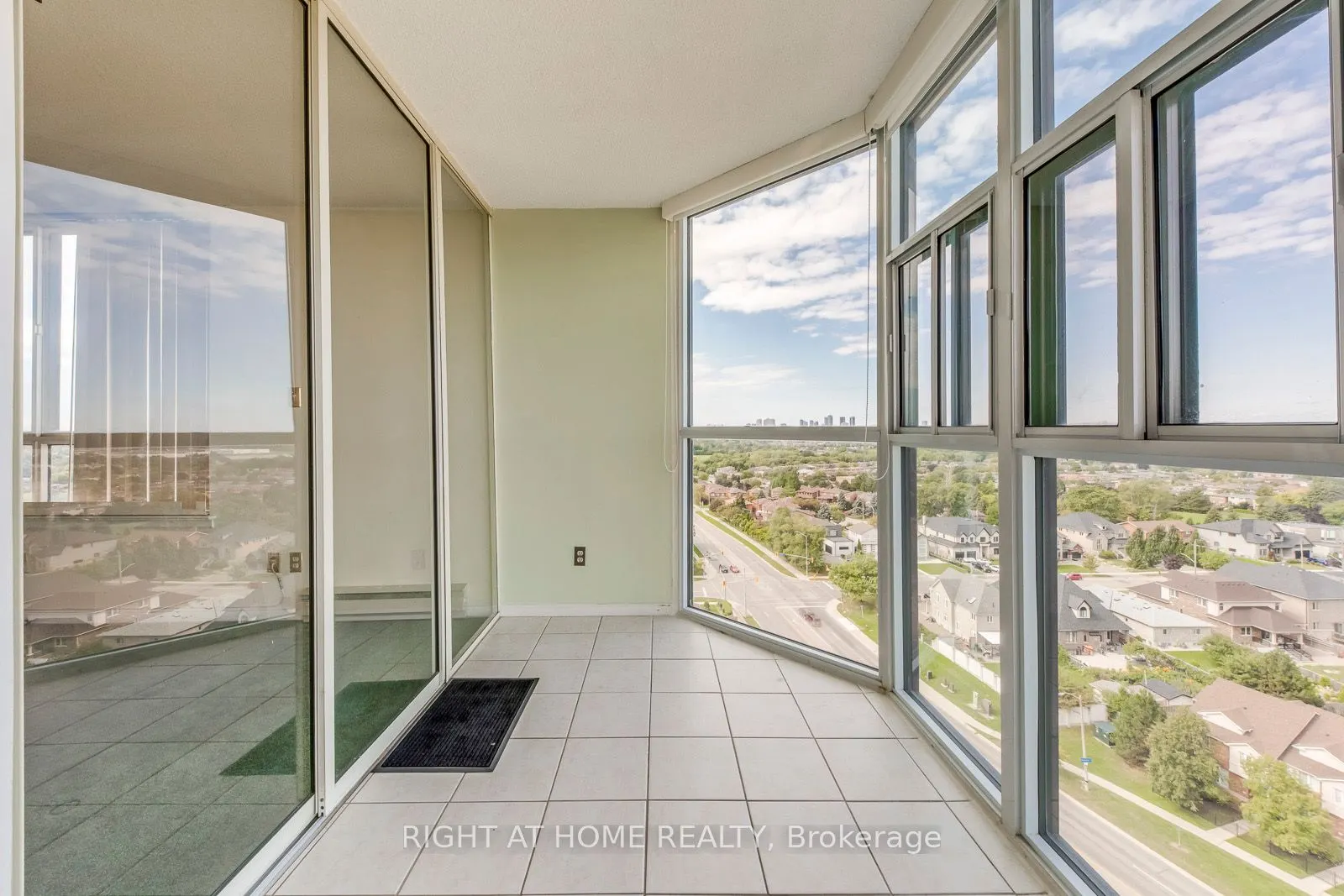 1360 Rathburn Road E #1603