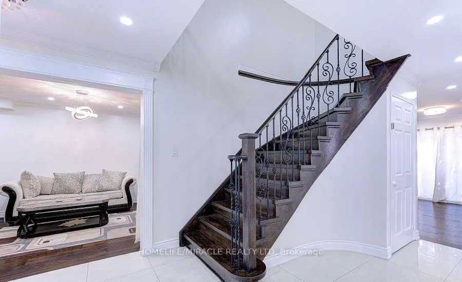 55 Castlehill Road