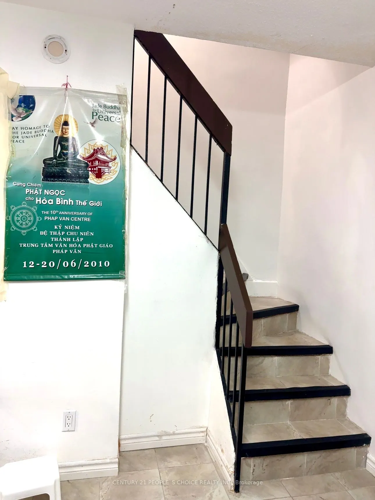 10 Eddystone Avenue #116