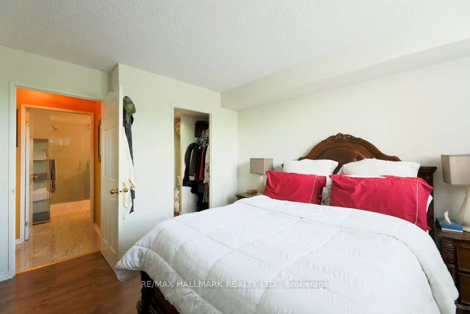 6 Humberline Drive #218