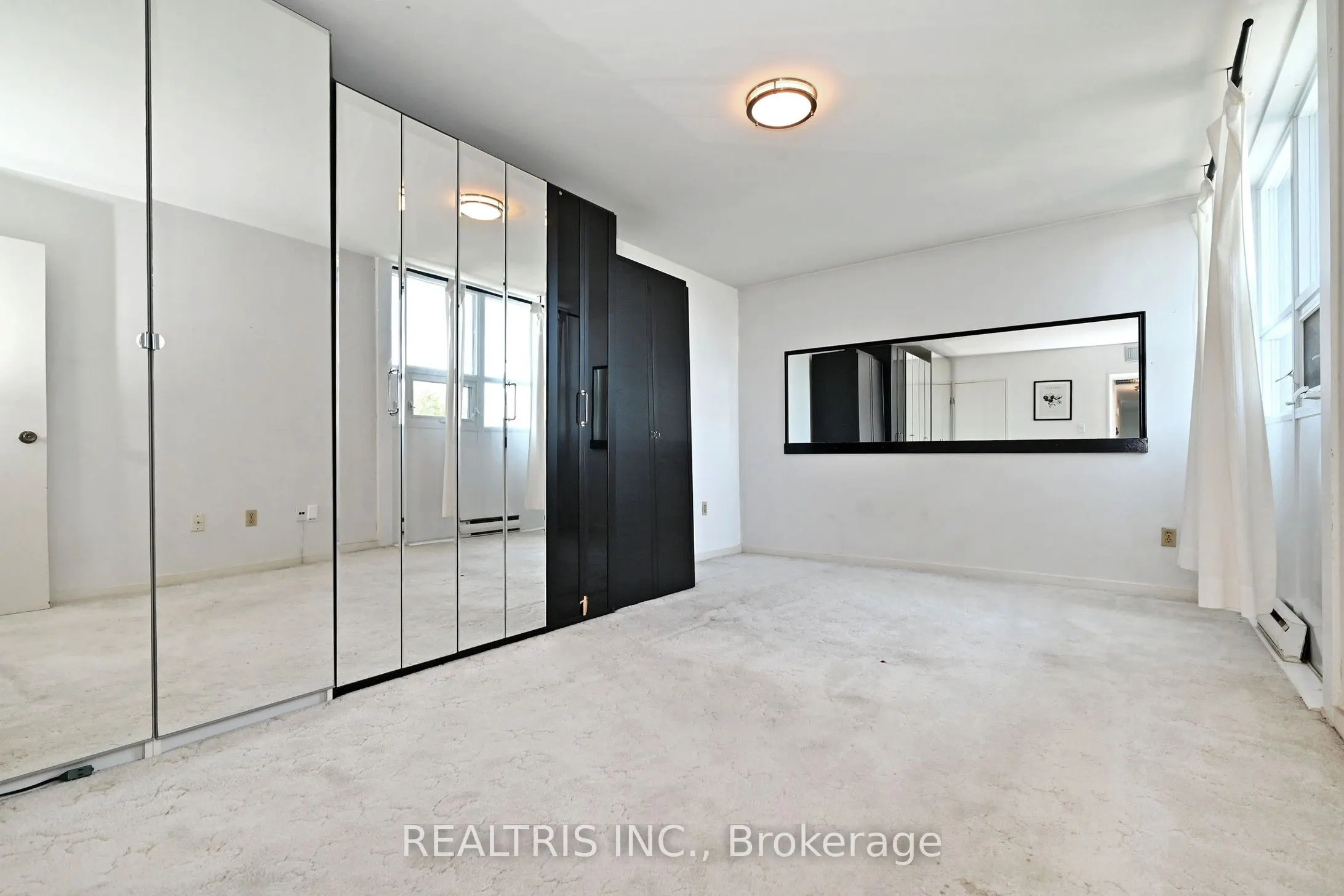2323 Confederation Parkway #807