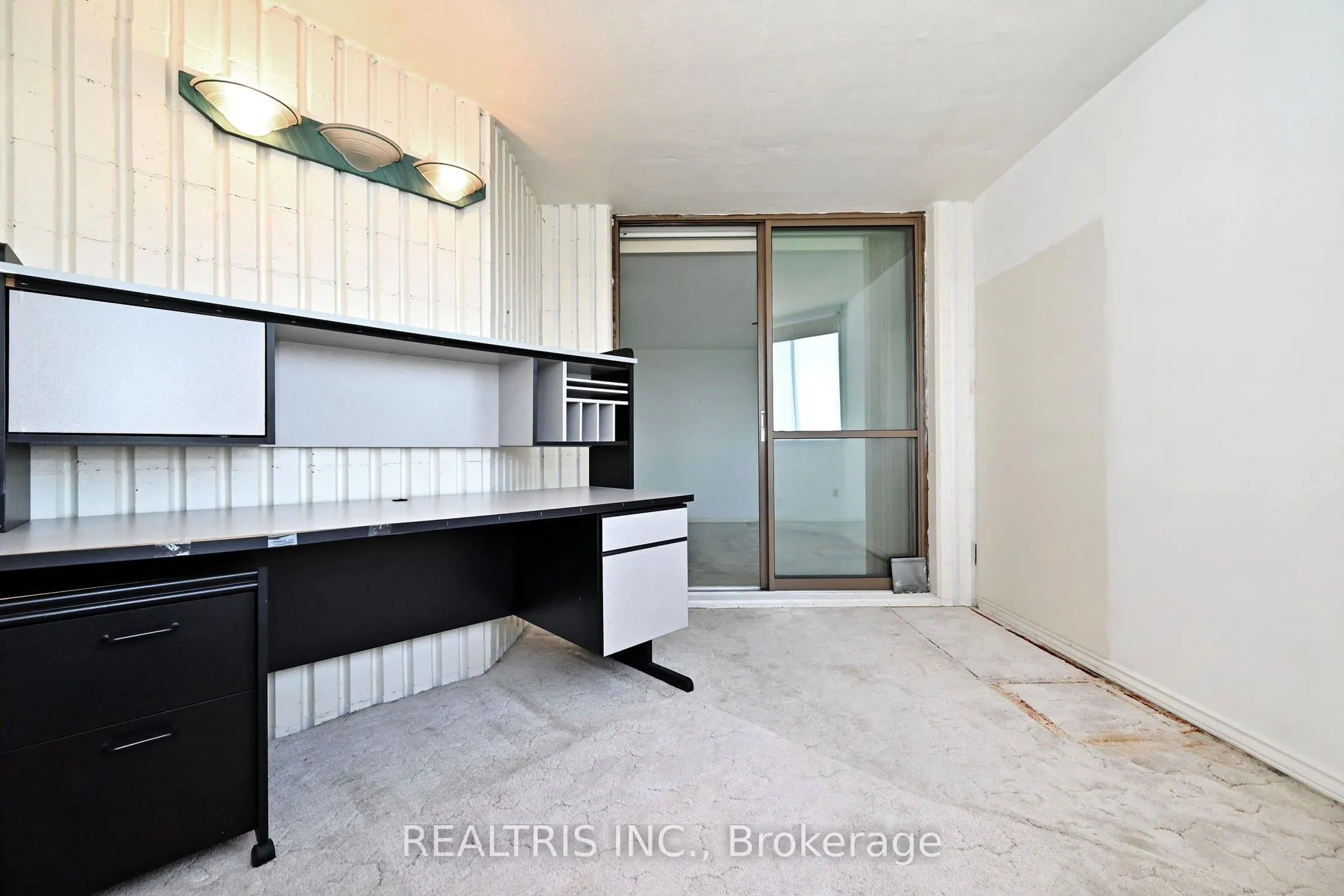 2323 Confederation Parkway #807