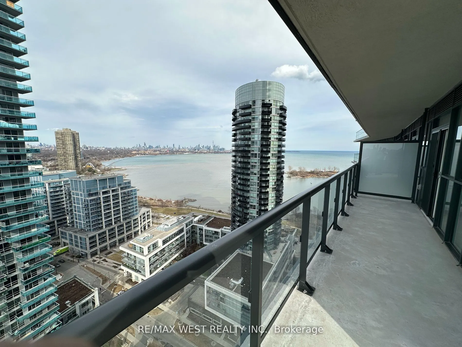 38 Annie Craig Drive #2511