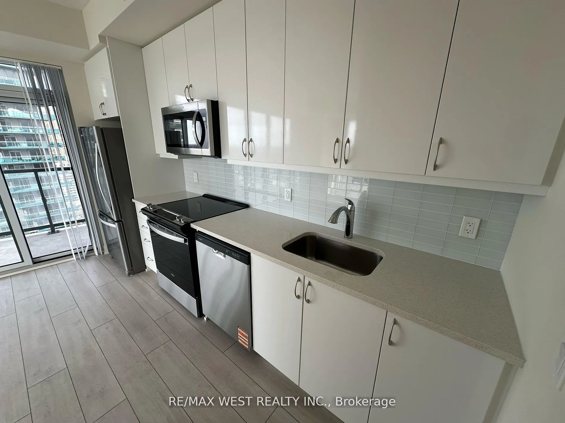 38 Annie Craig Drive #2511
