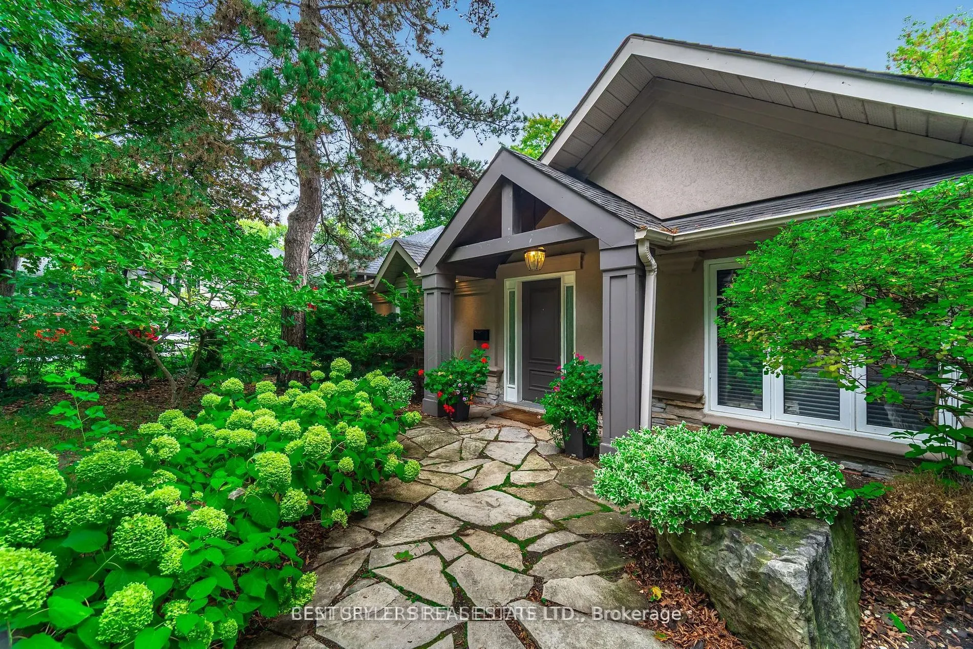 1595 Calverton Court