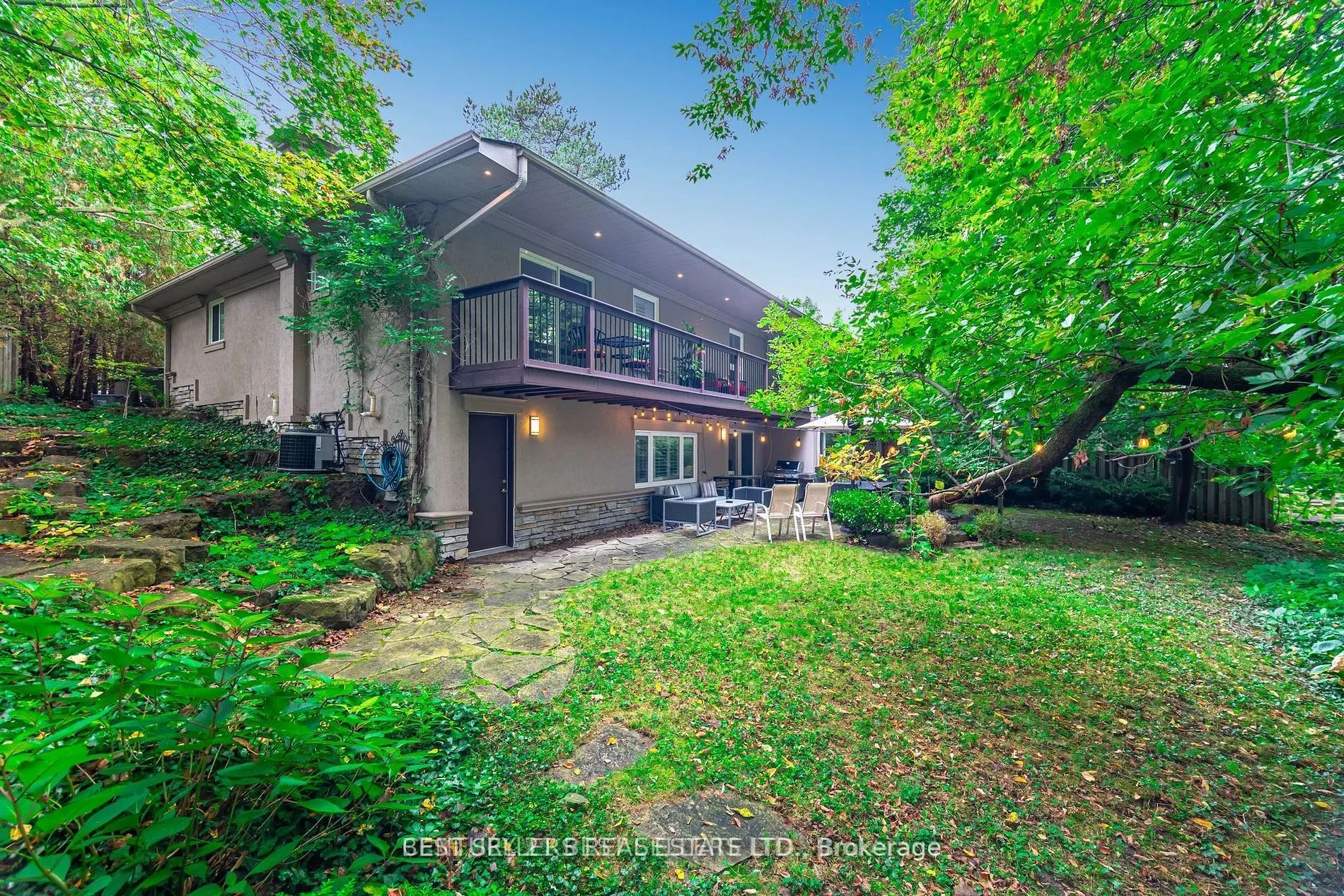 1595 Calverton Court