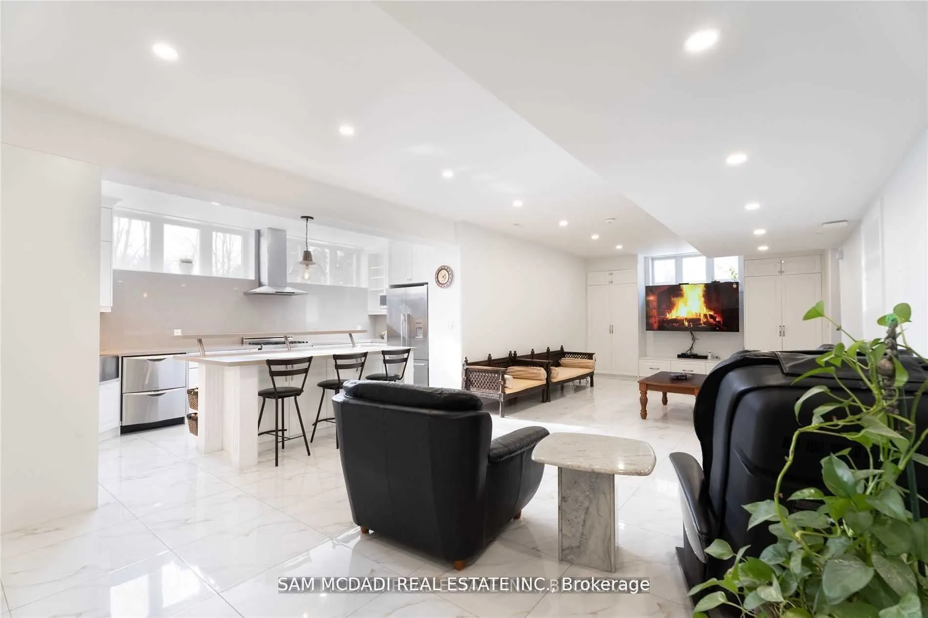 1138 Garden Road
