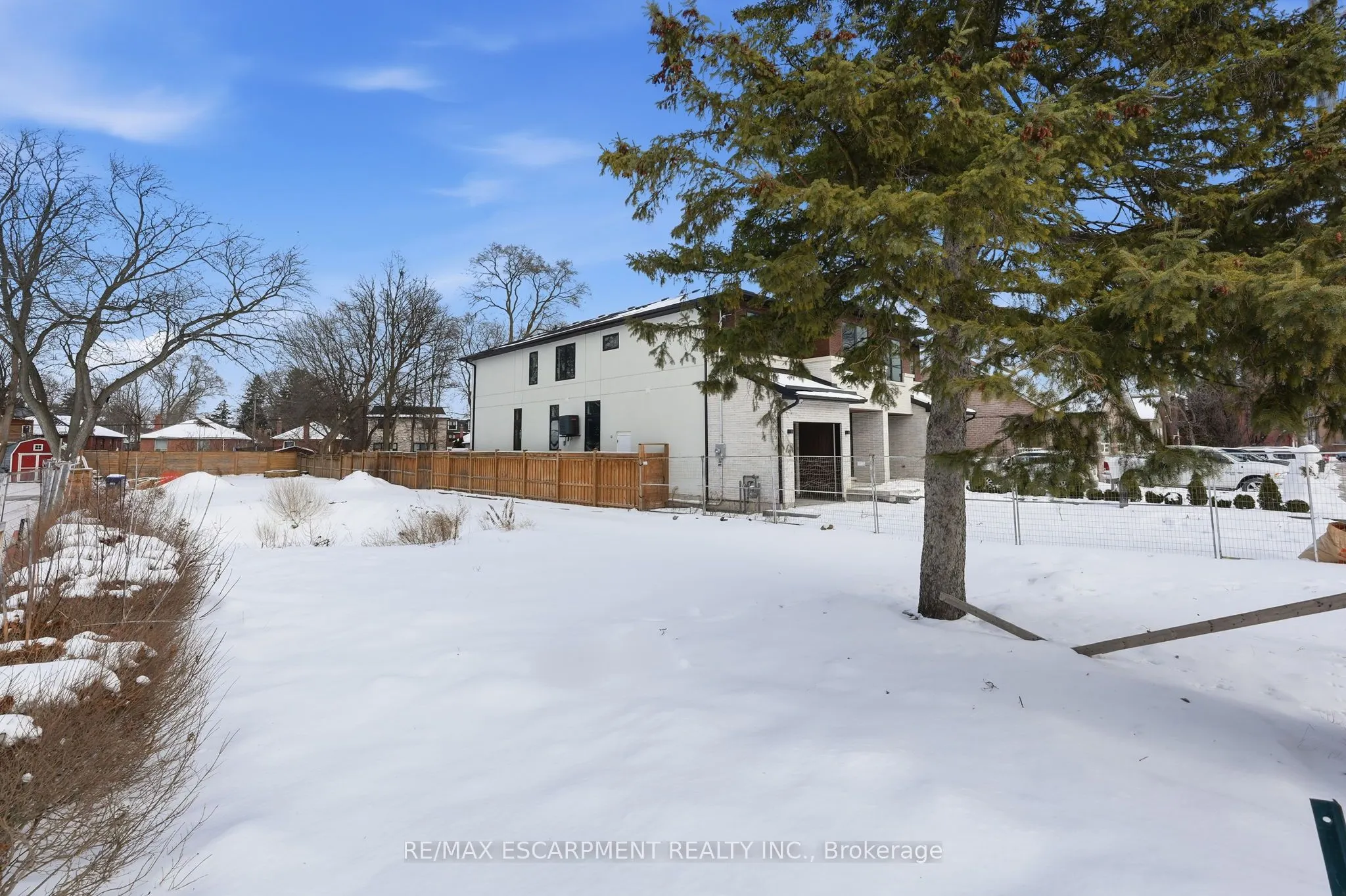 19 Broadview Avenue
