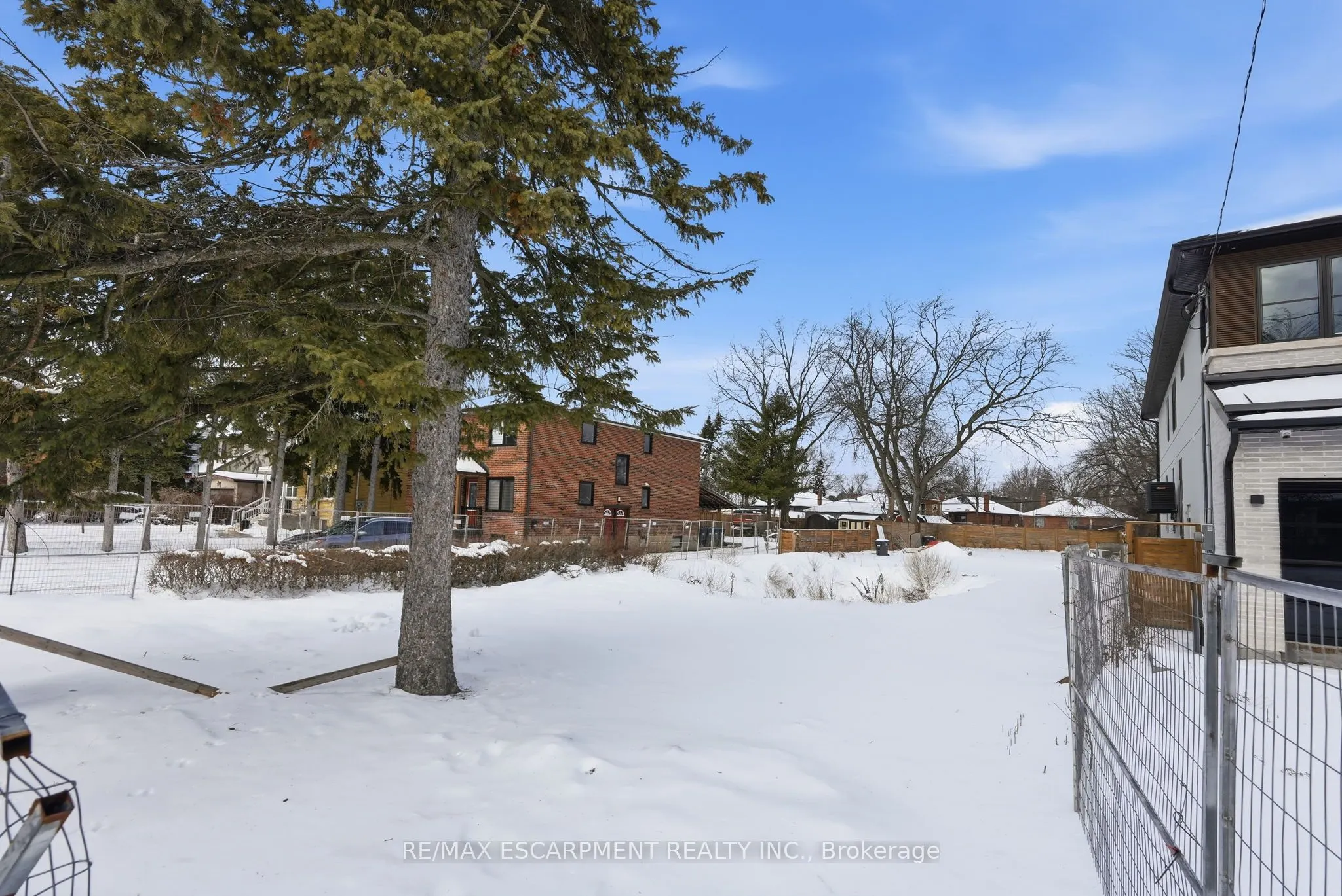 19B Broadview Avenue