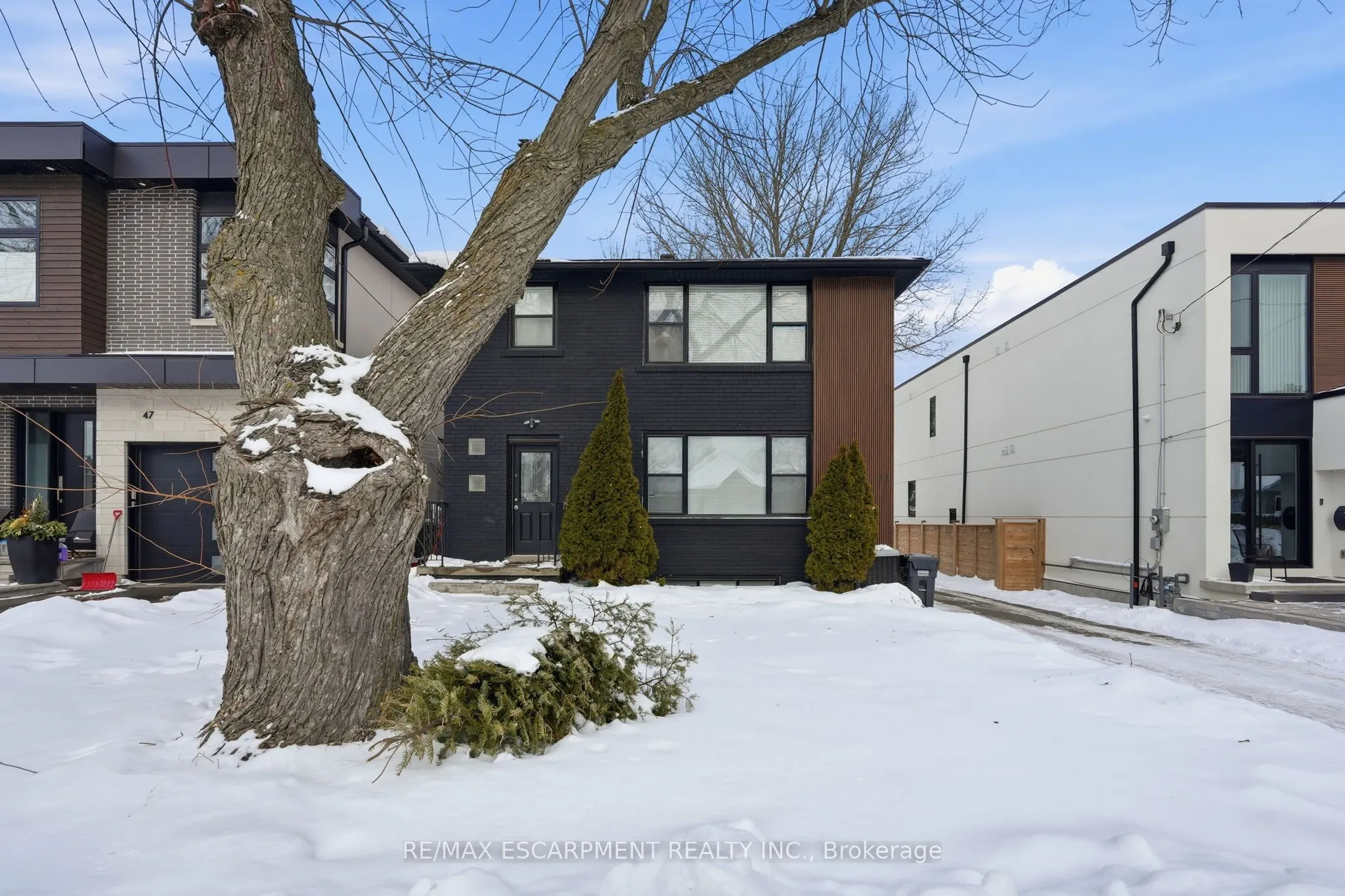 43 Broadview Avenue
