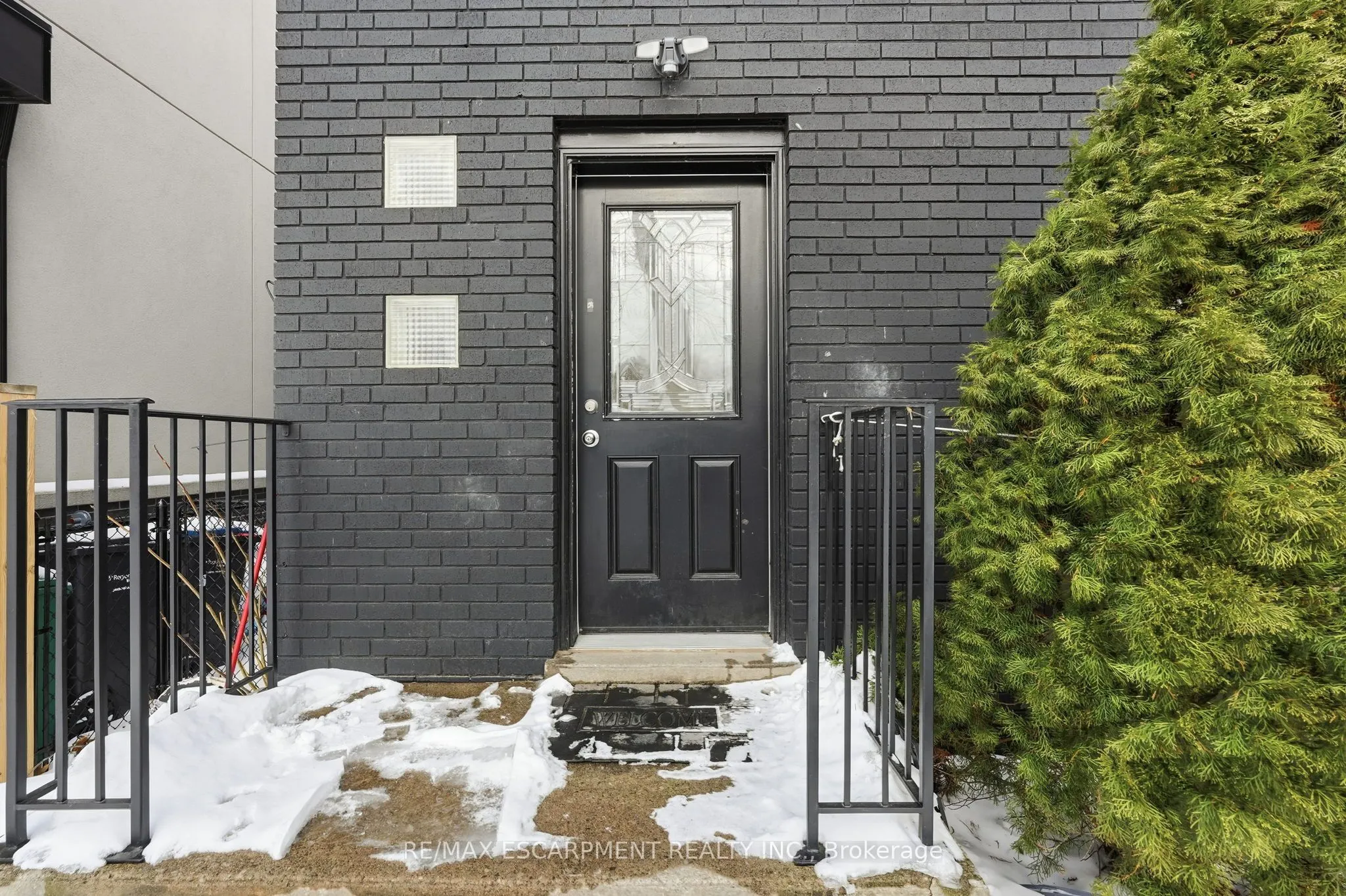 43 Broadview Avenue
