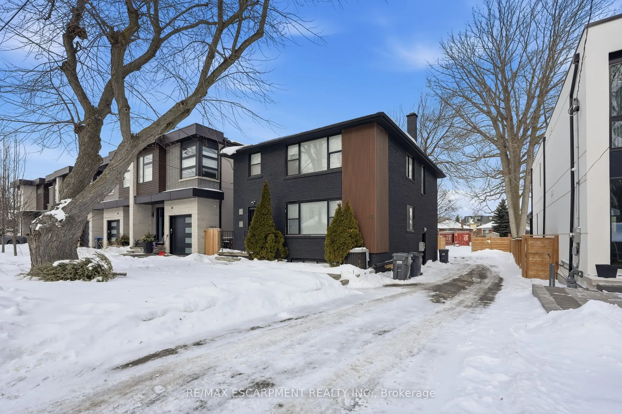 43 Broadview Avenue