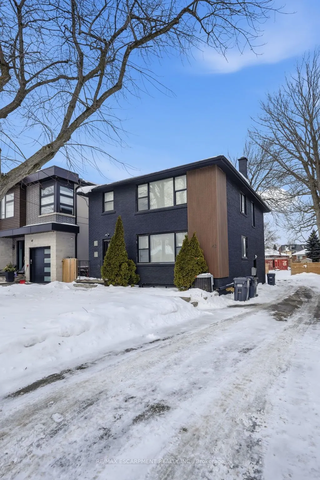 43 Broadview Avenue