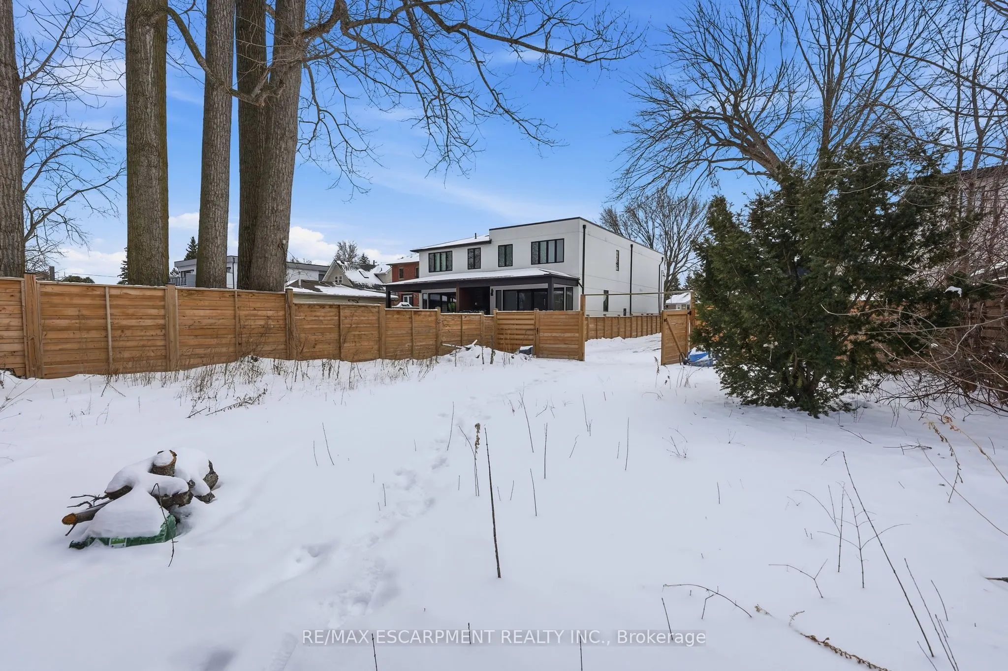 43 Broadview Avenue