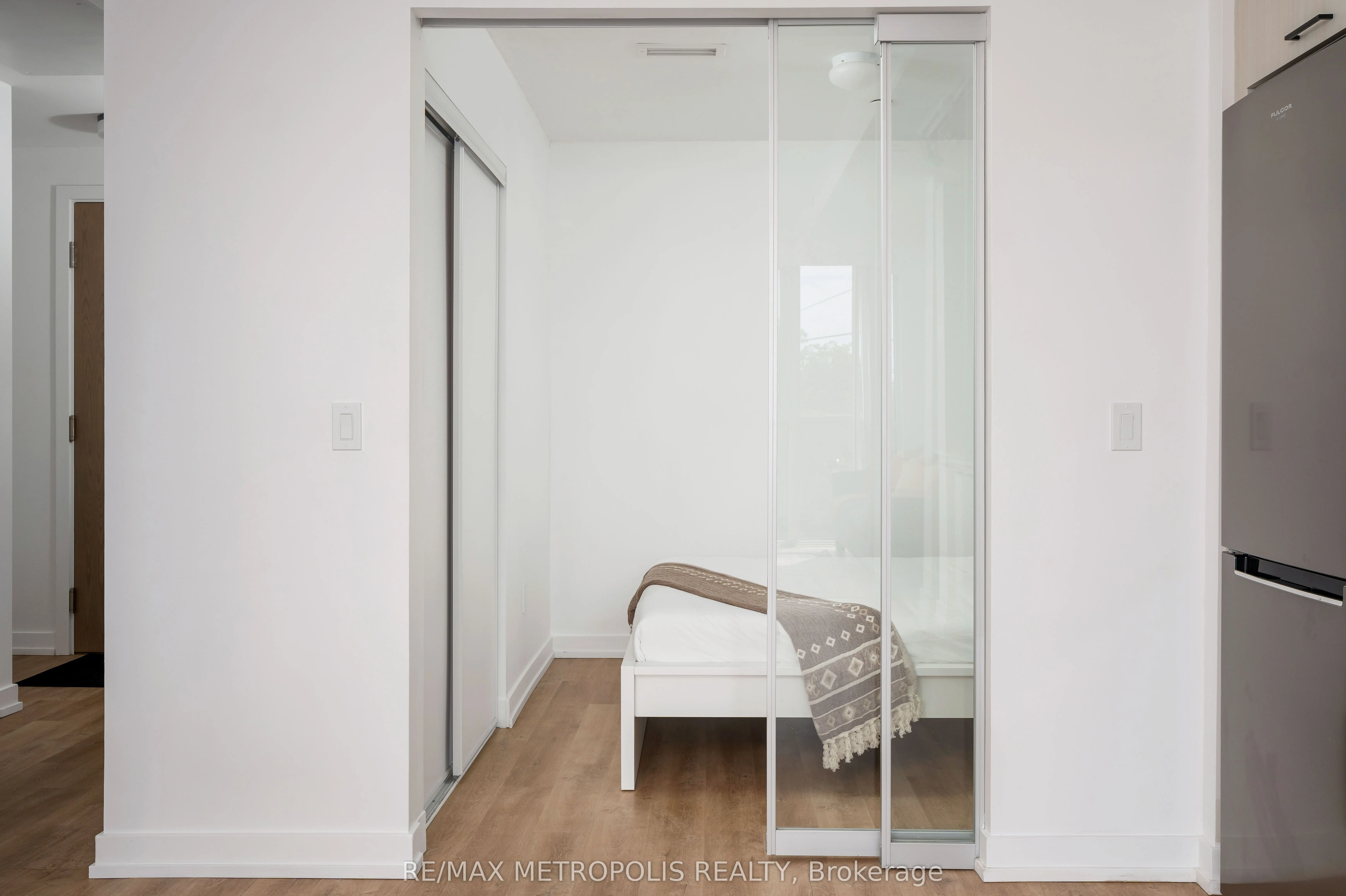 2300 St Clair Avenue W #407