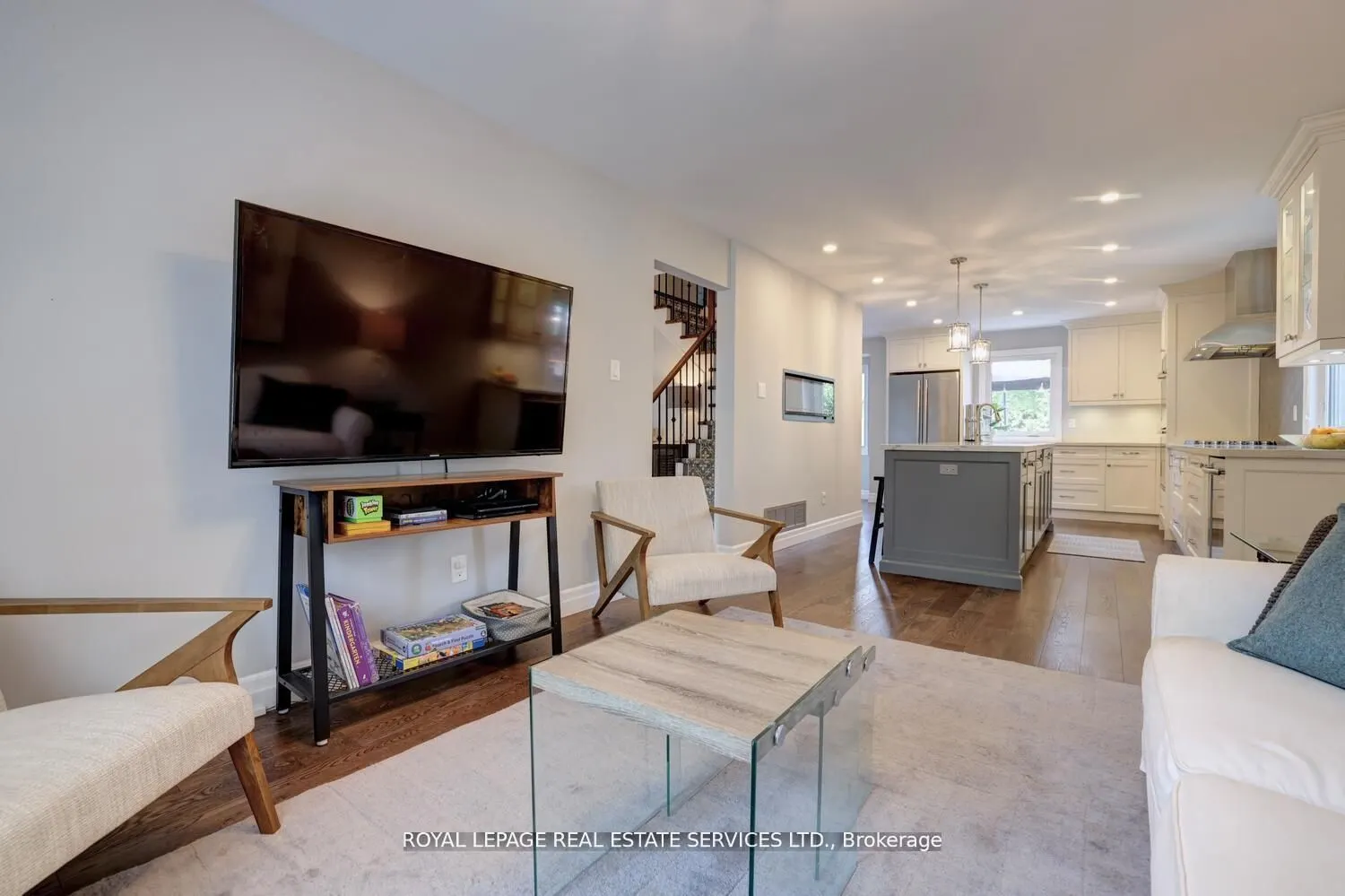 1019 Mesa Crescent