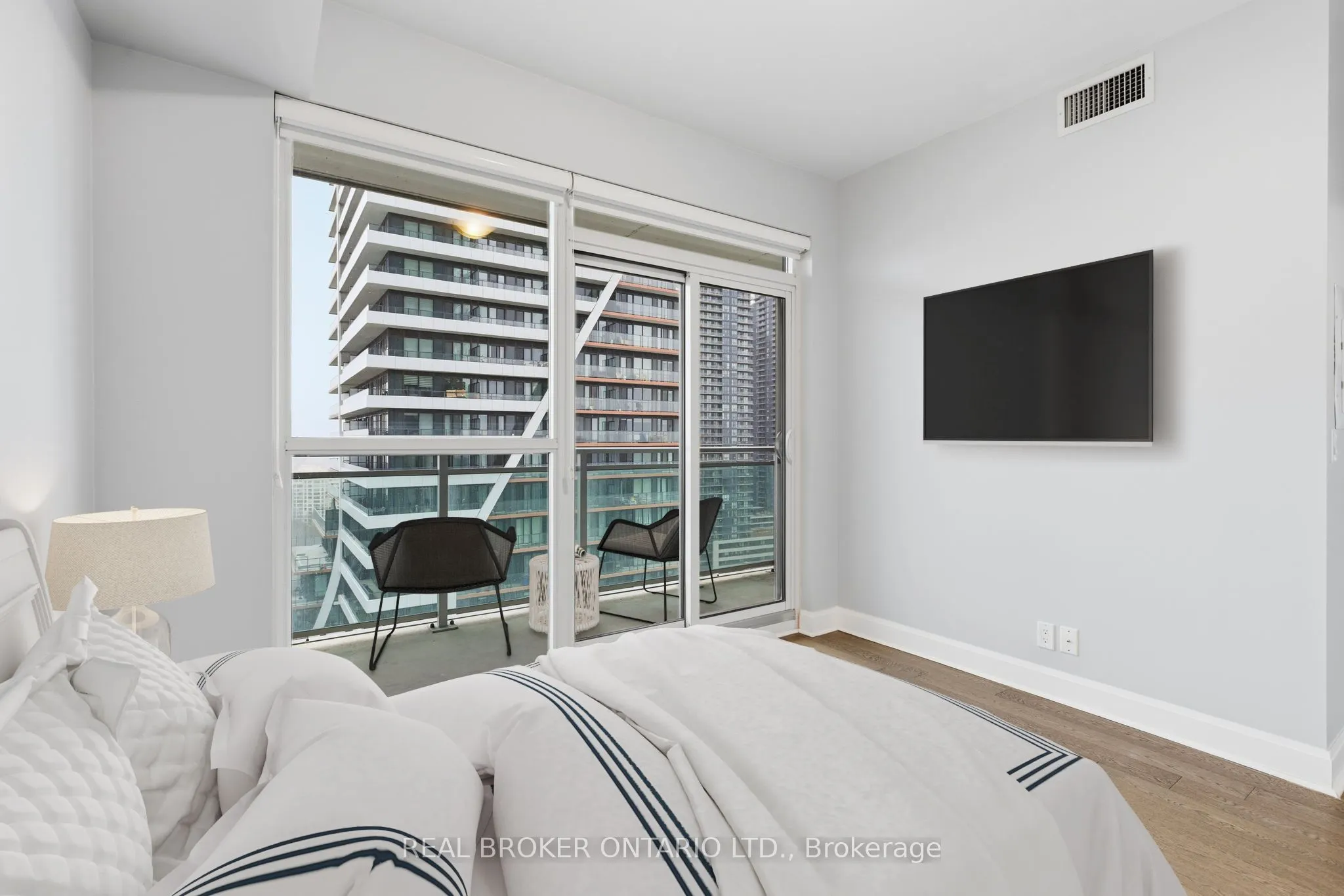 33 Shore Breeze Drive #1801