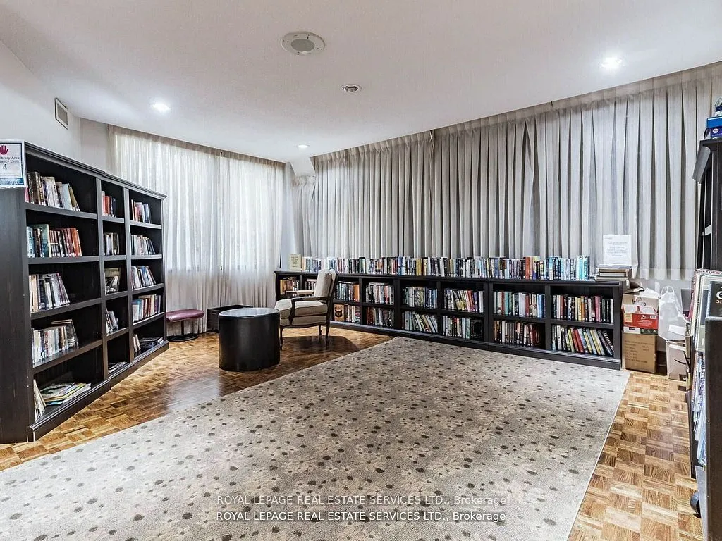 284 Mill Road #PH 8