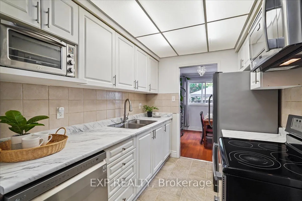 65 Greenwich Circle #124