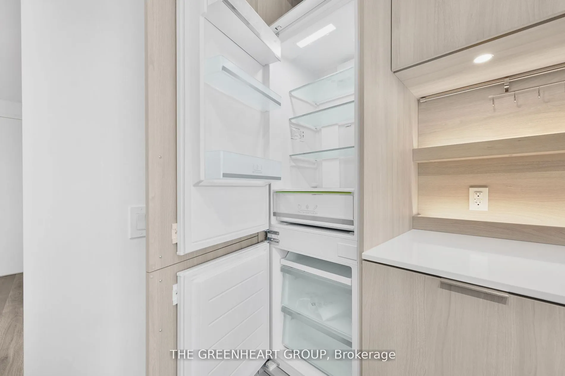 28 Ann Street #512