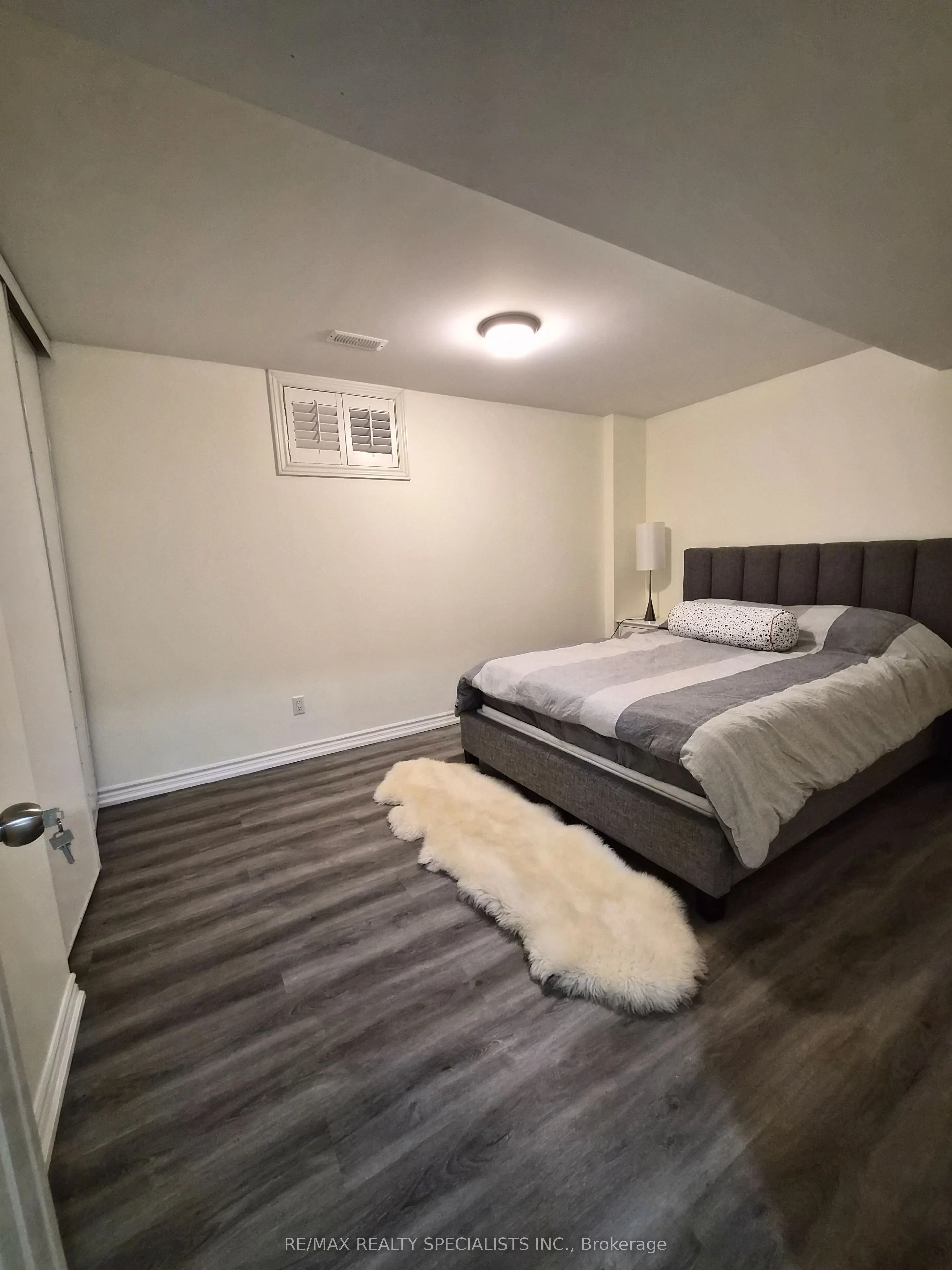 57 Fairview Road W