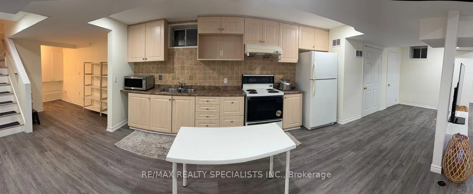 57 Fairview Road W