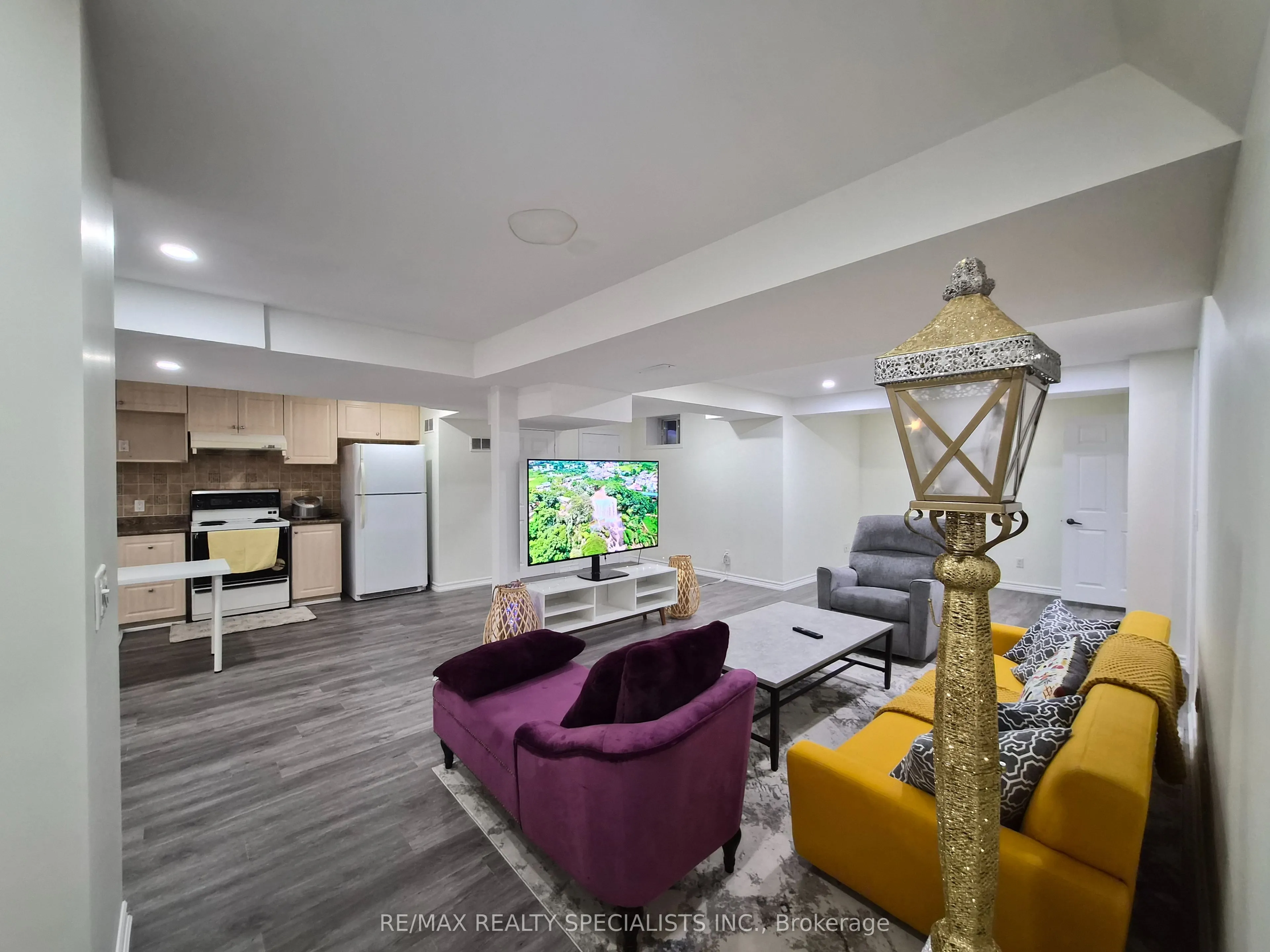 57 Fairview Road W