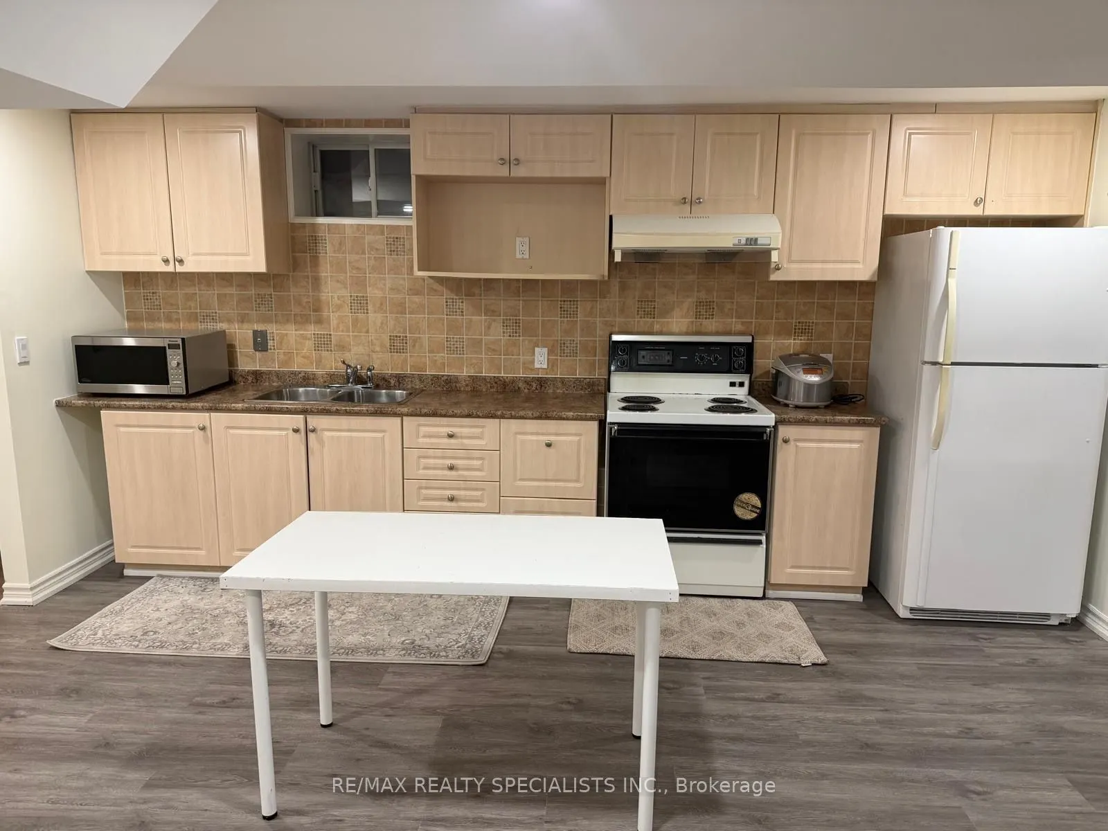57 Fairview Road W