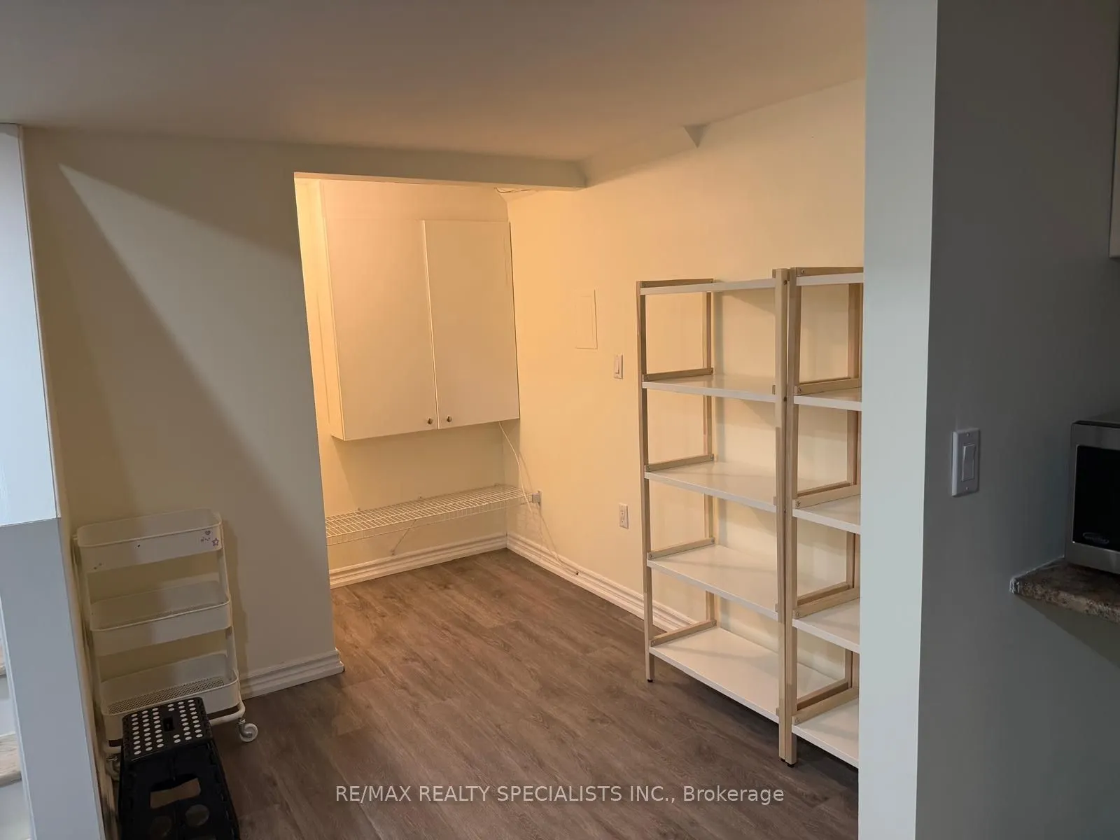 57 Fairview Road W