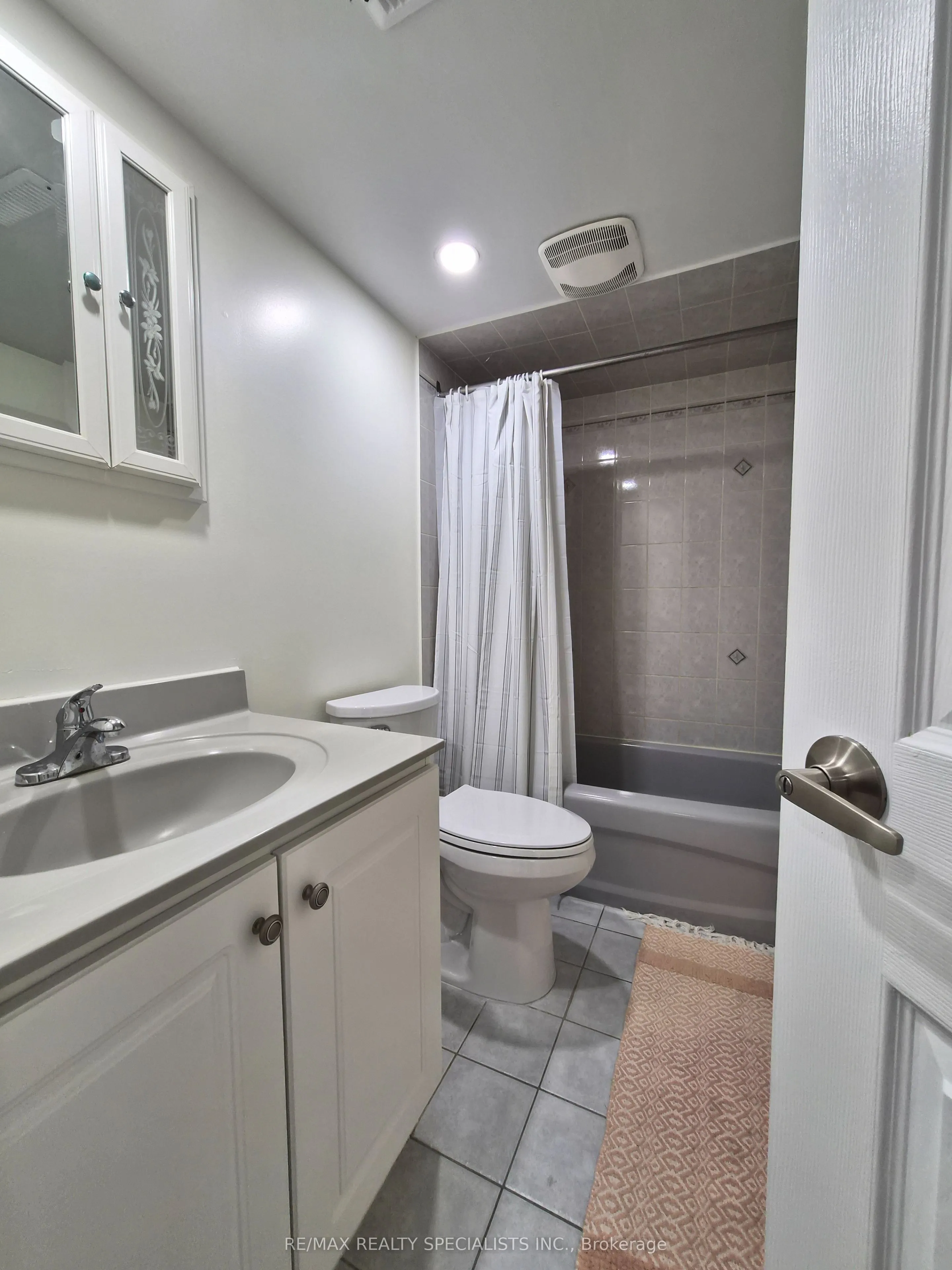 57 Fairview Road W