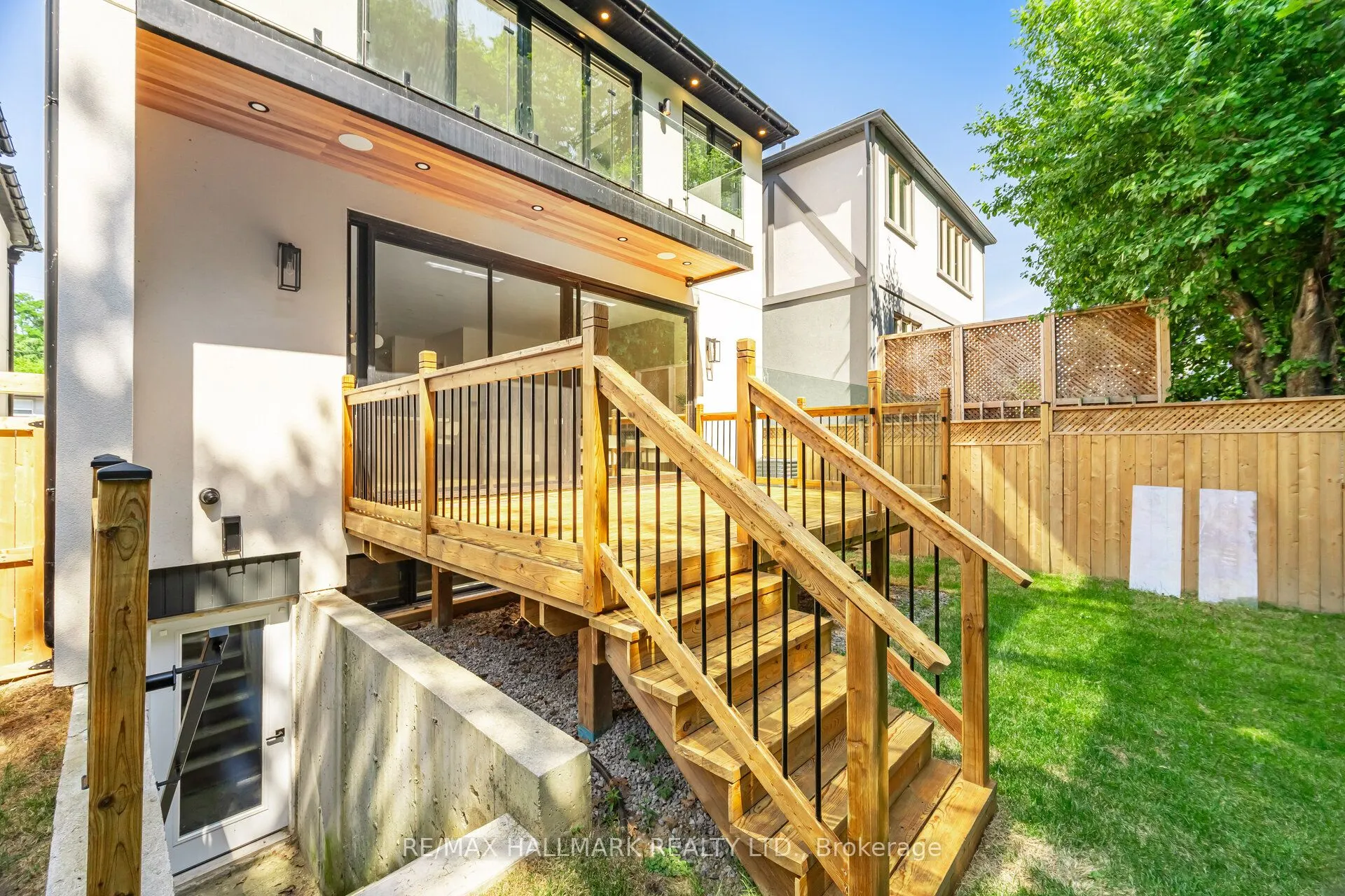 78 South Kingsway