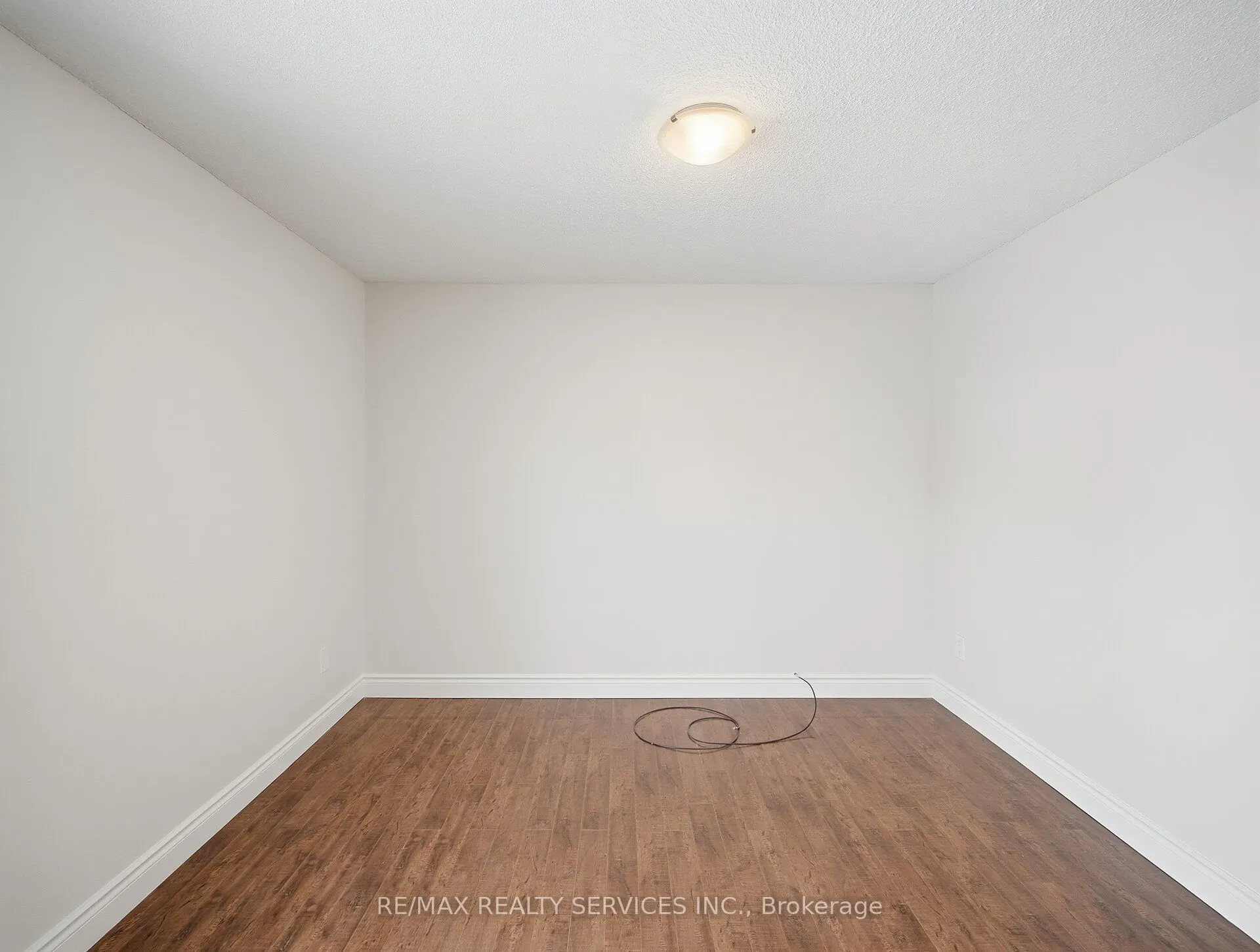 8 Deerpark Crescent