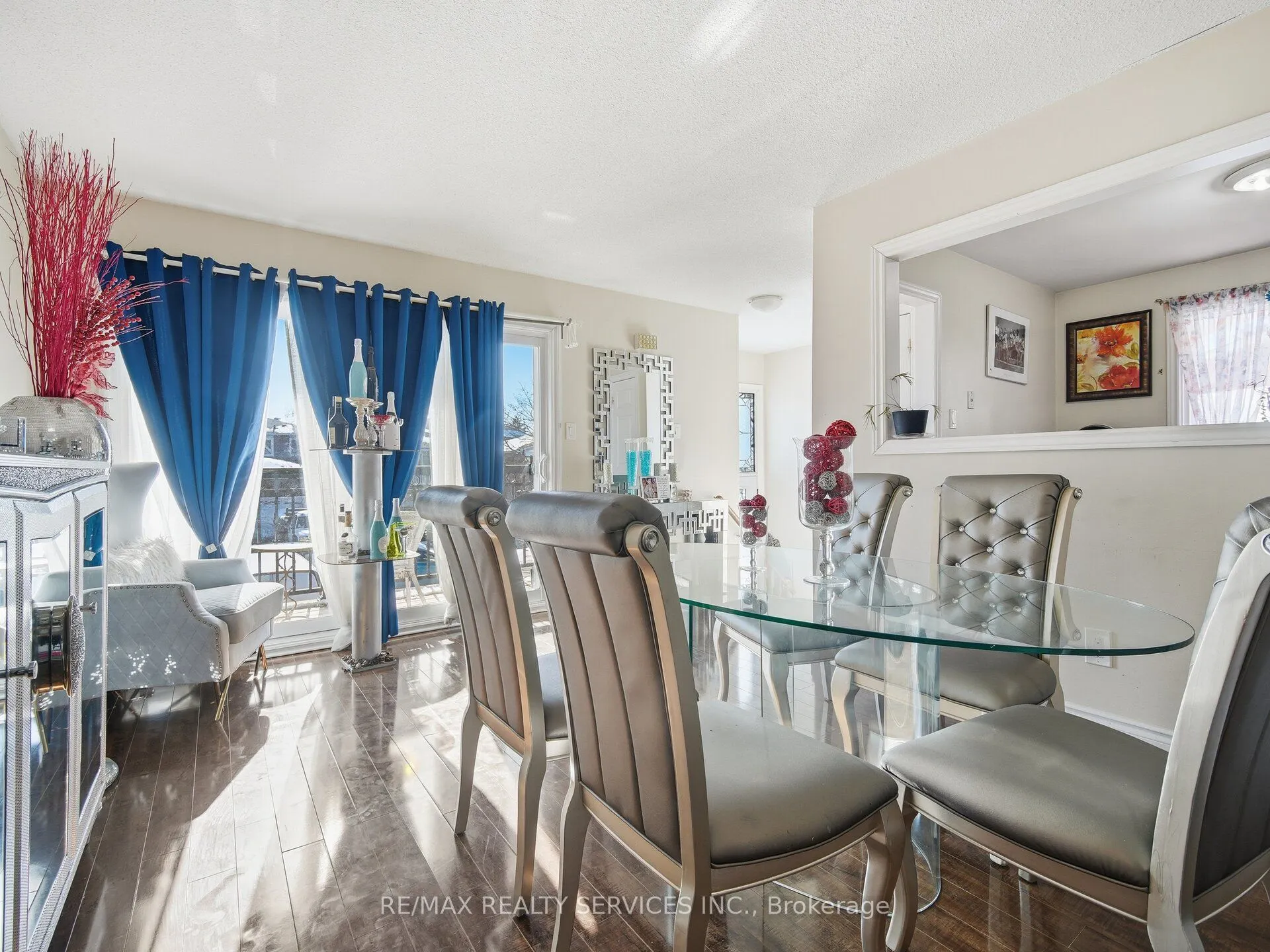 8 Deerpark Crescent
