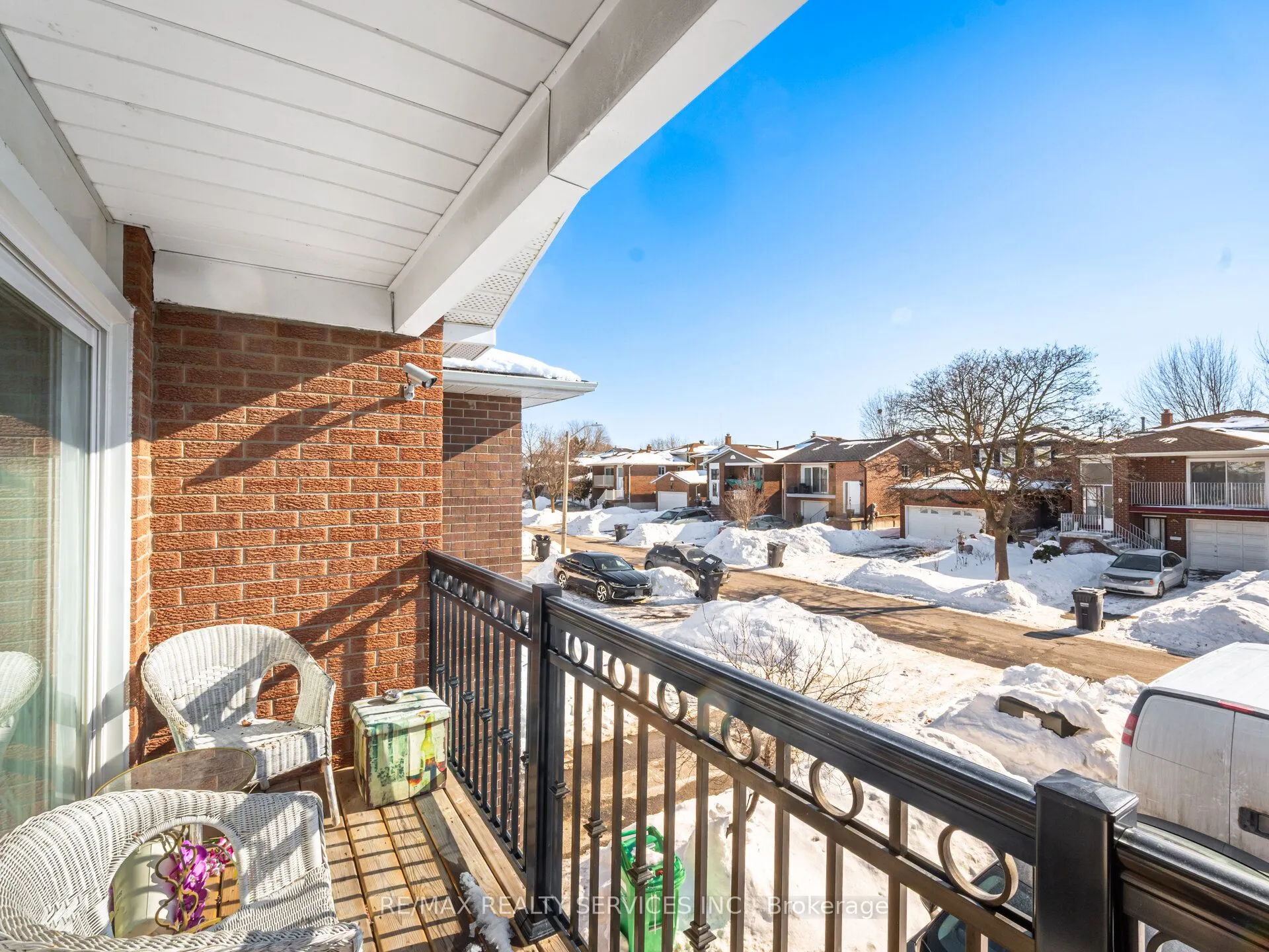 8 Deerpark Crescent