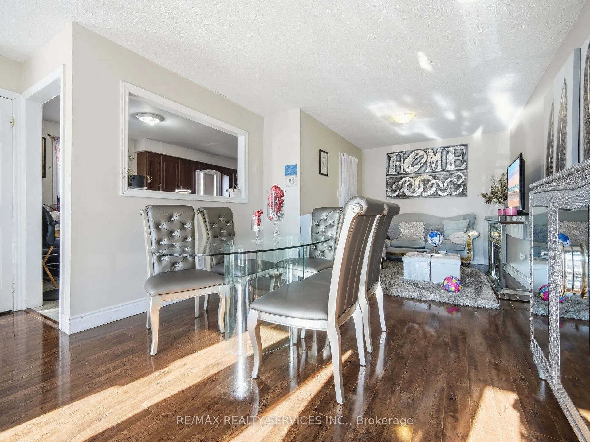 8 Deerpark Crescent