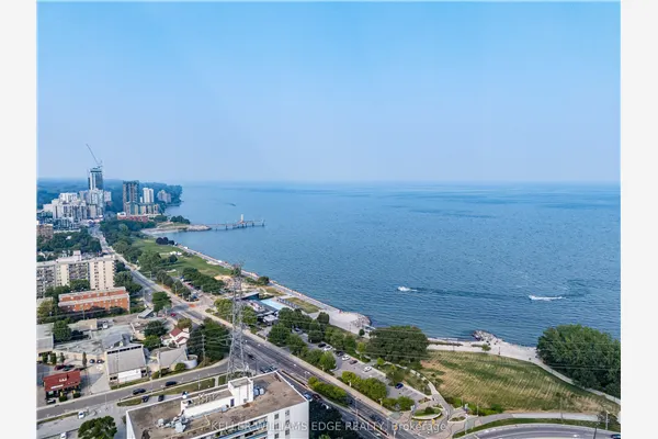 442 Maple Avenue #401