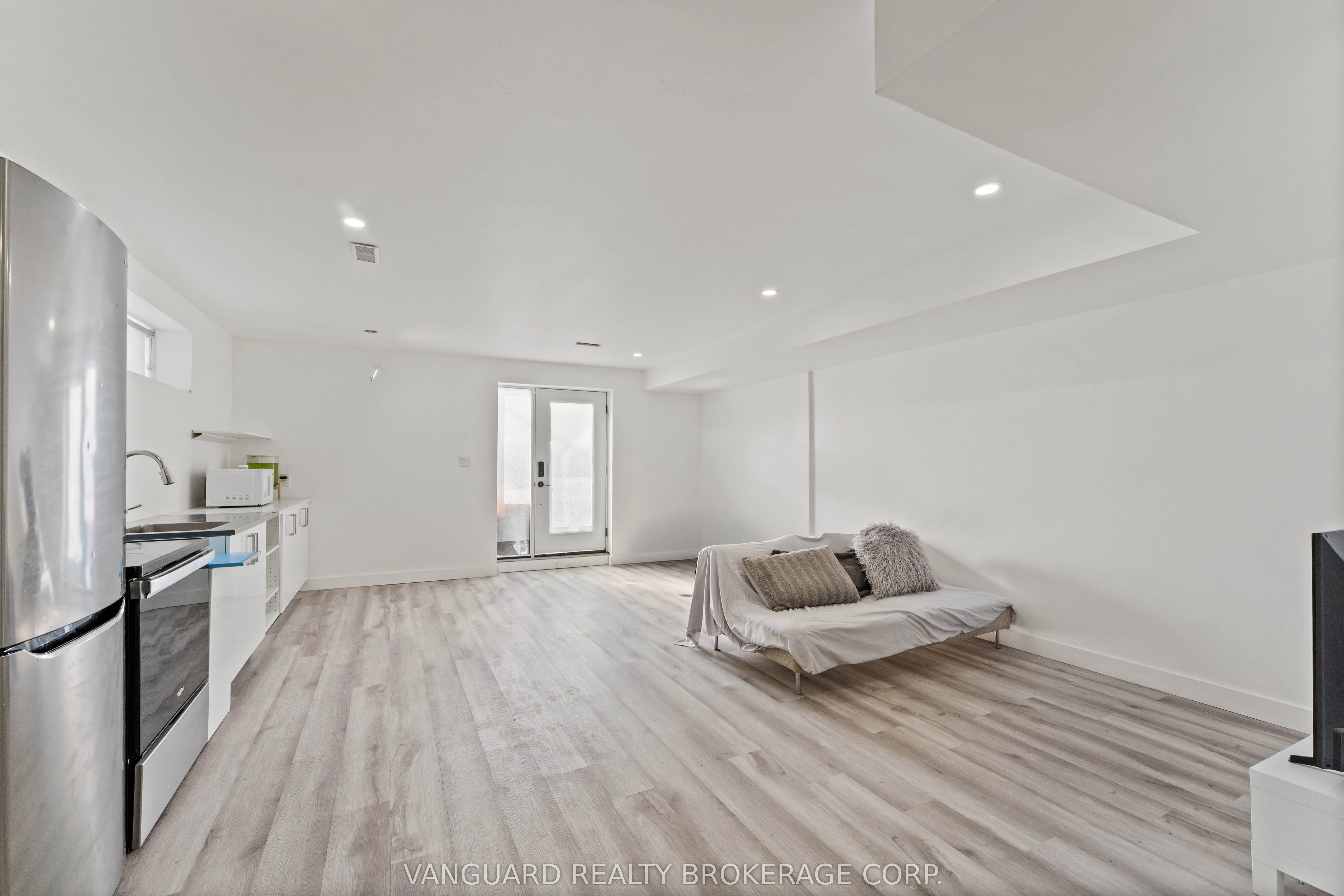 410 Maybank Avenue