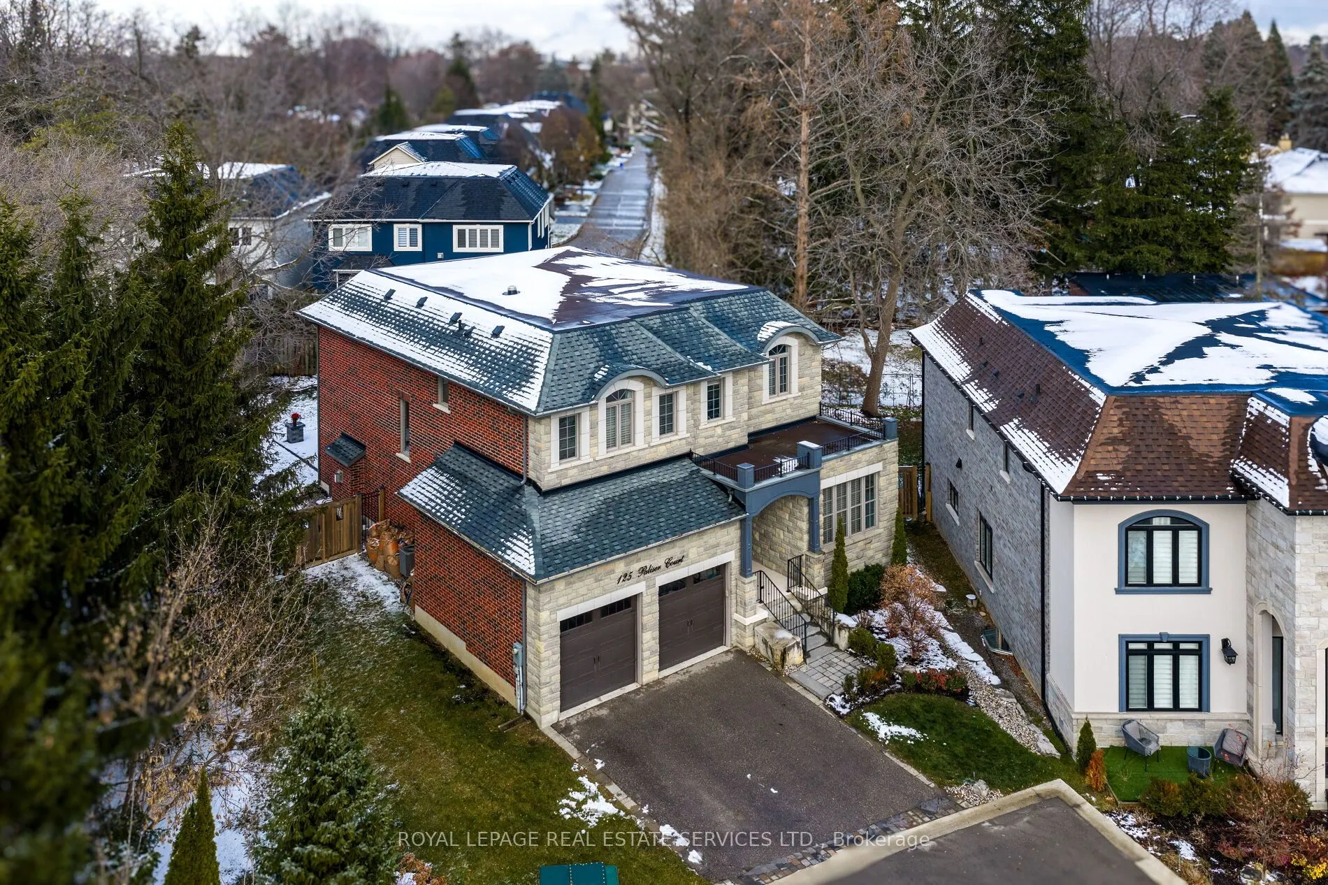 125 Paliser Court